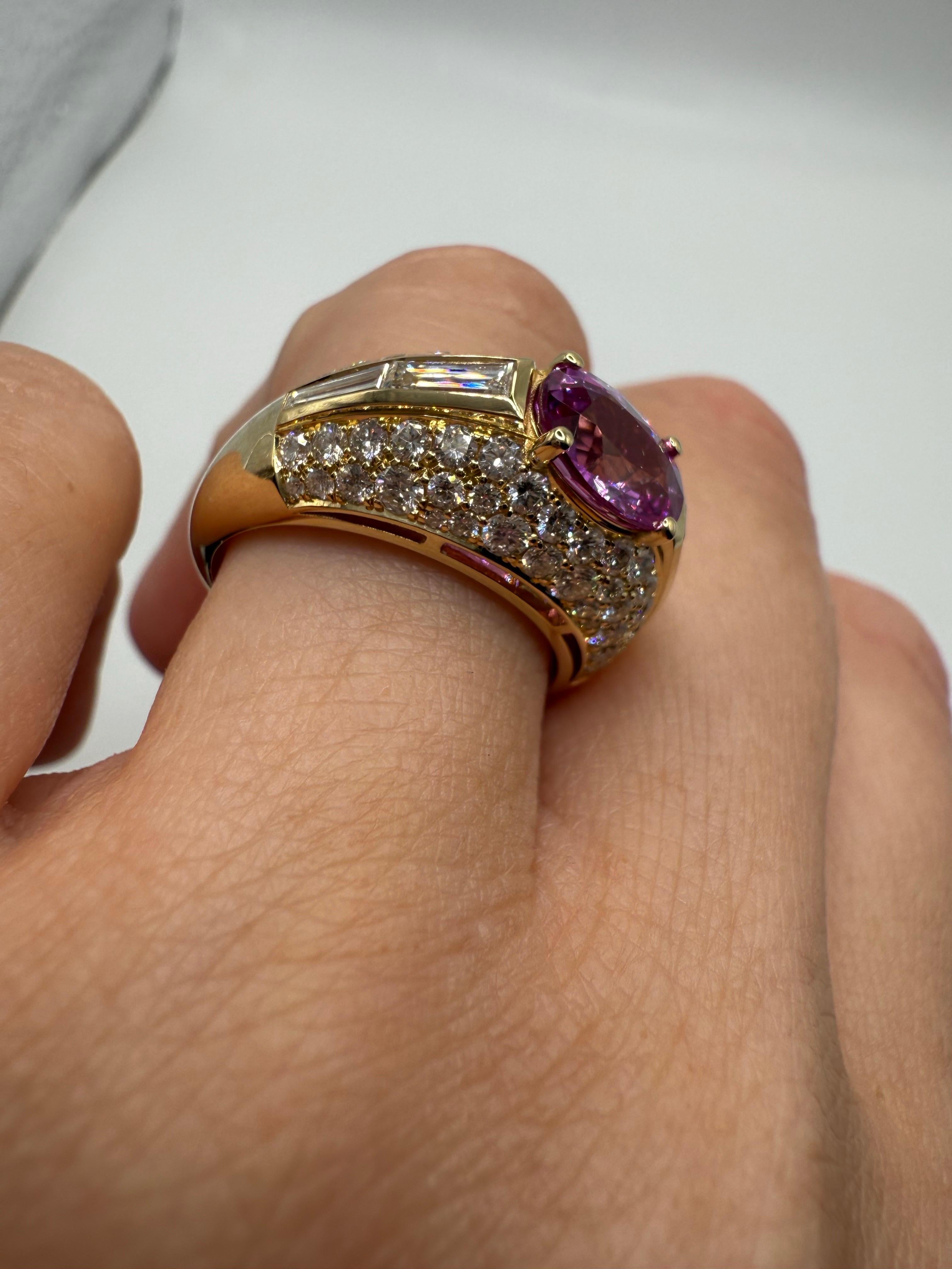 Cocktailring mit rosa Saphir und Diamant 18KT in Goldpavé-Fassung, perfekt gemacht im Angebot 1