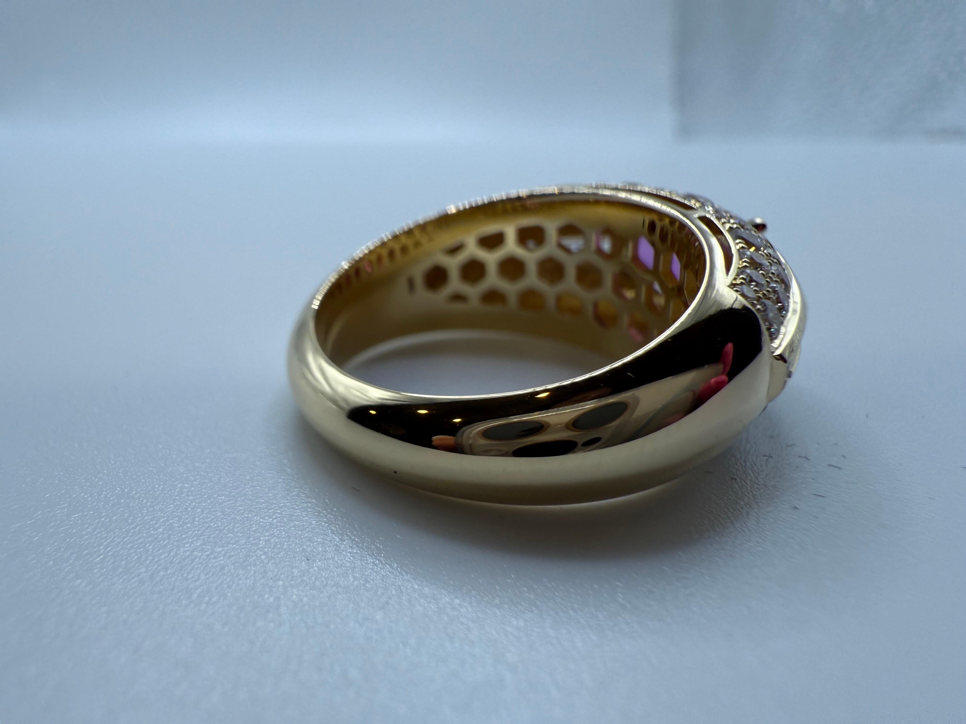 Cocktailring mit rosa Saphir und Diamant 18KT in Goldpavé-Fassung, perfekt gemacht im Angebot 3