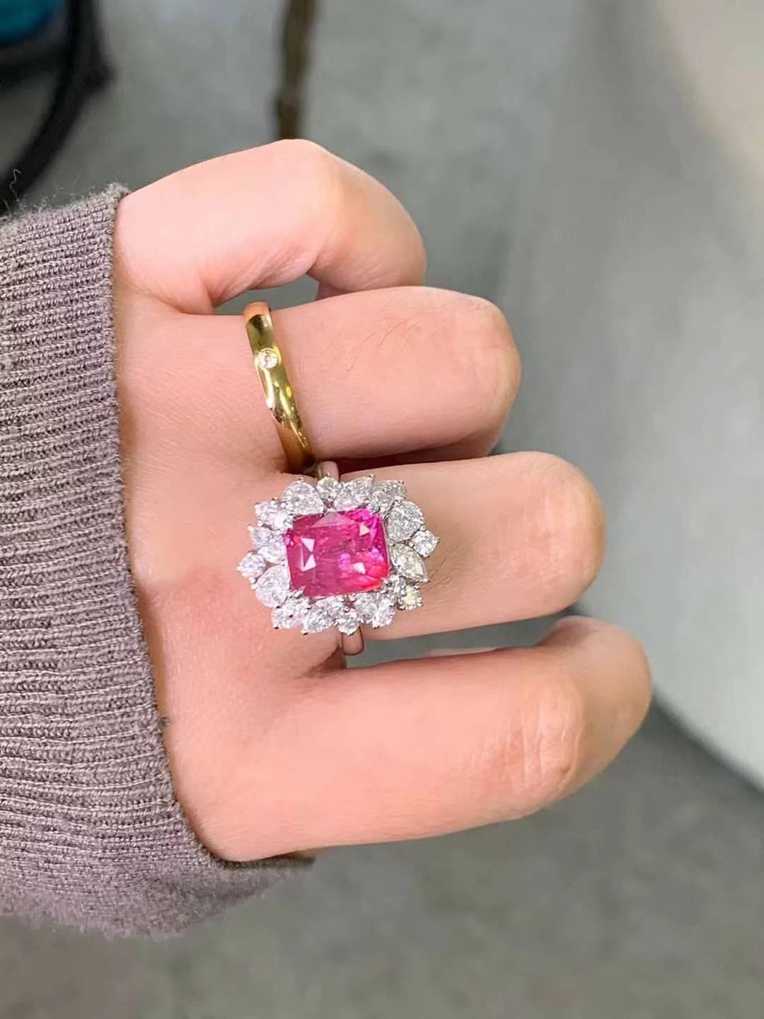 Pink Sapphire Diamond Cocktail Ring in 18k White Gold en venta 13