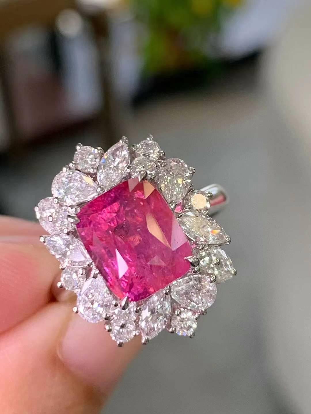 Pink Sapphire Diamond Cocktail Ring in 18k White Gold en venta 3