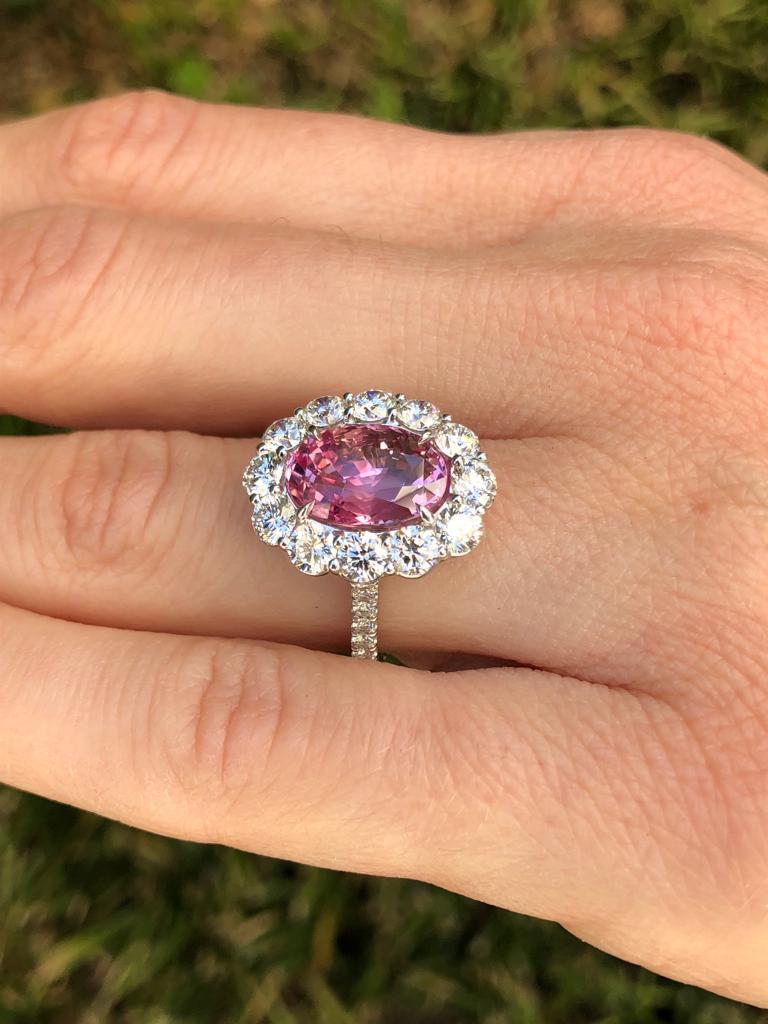Natürlicher Rosa Saphir Verlobungsring Diamant Platin Ungeheizter Ceylon Saphir im Zustand „Neu“ in Beverly Hills, CA