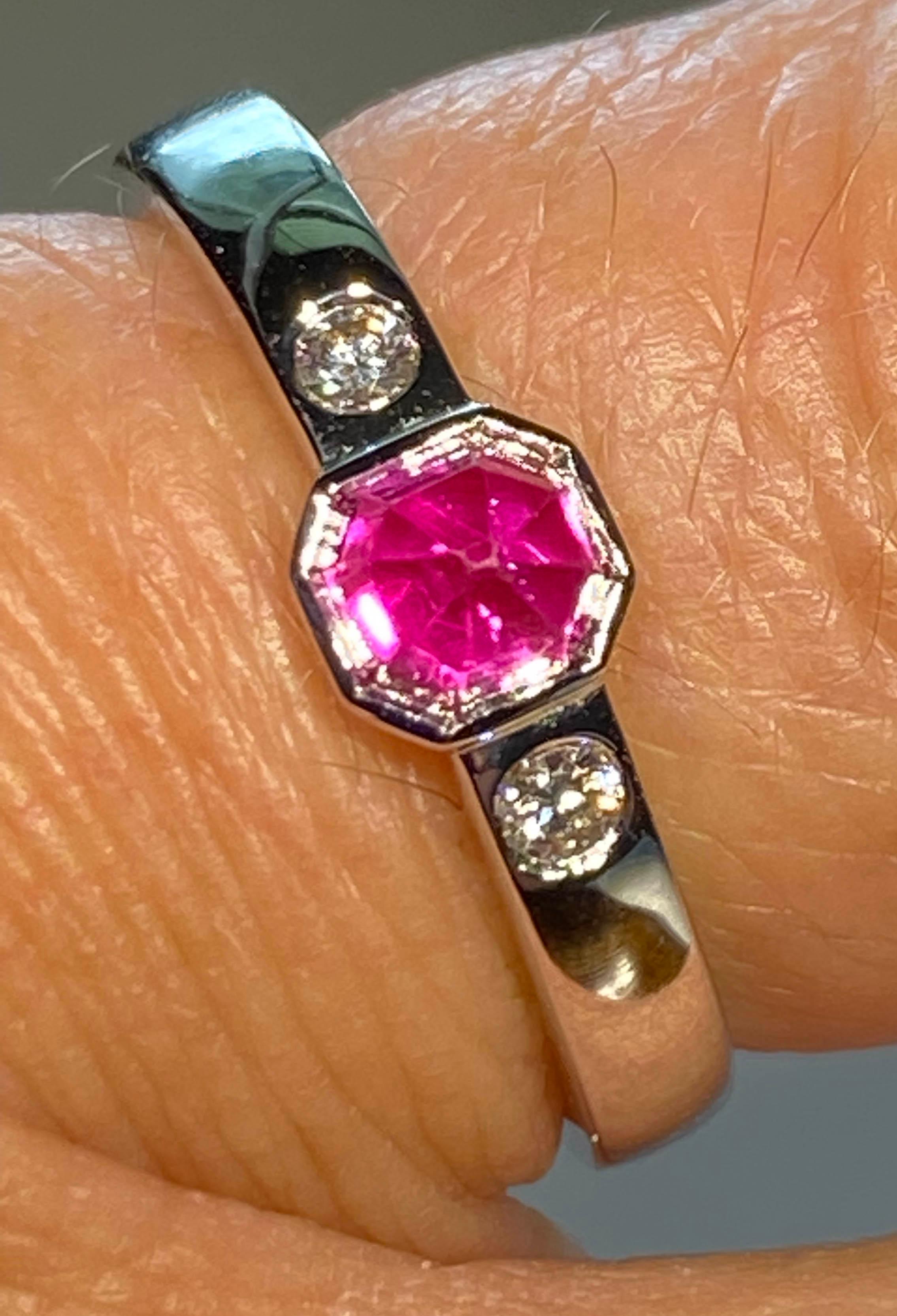 Pink Sapphire & Diamond Ring in 18kt White Gold In New Condition For Sale In Seattle, WA