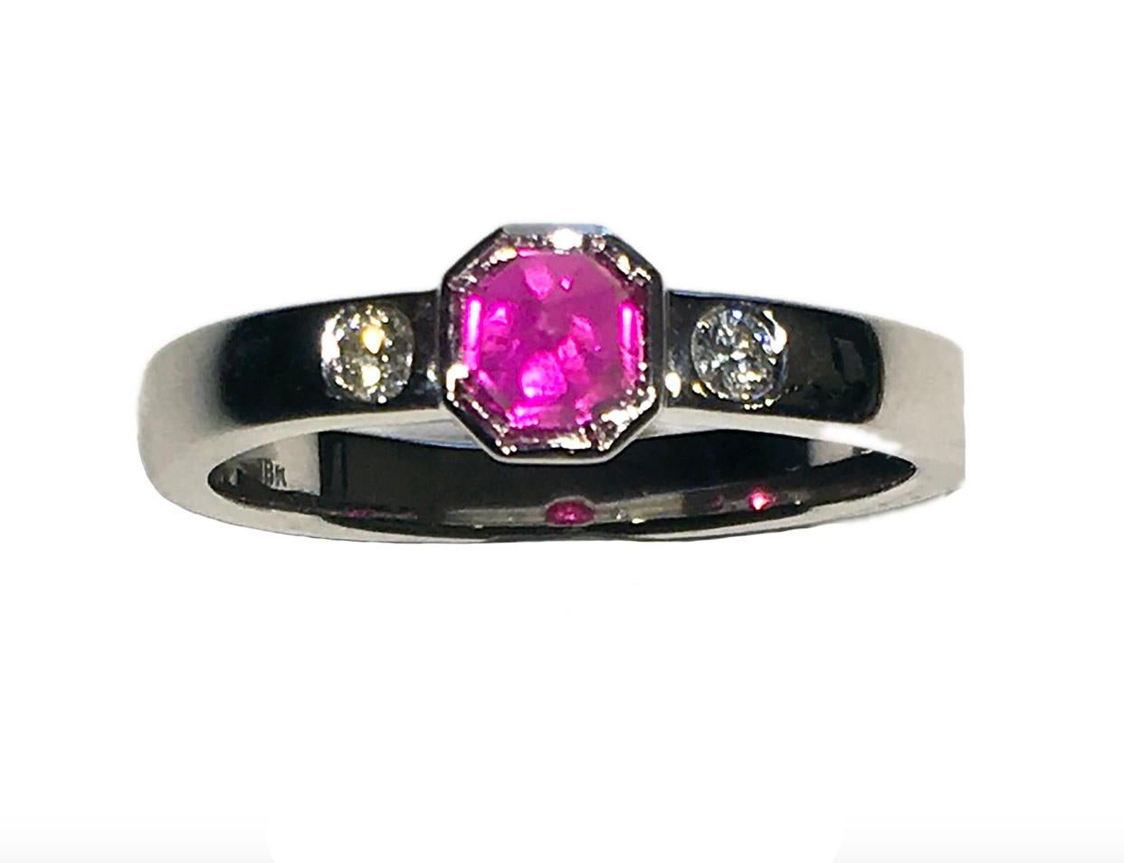 Women's or Men's Pink Sapphire & Diamond Ring in 18kt White Gold For Sale