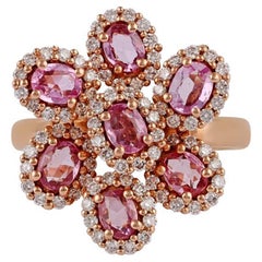 Anello con zaffiro rosa e diamante tempestato in oro rosa 18 carati