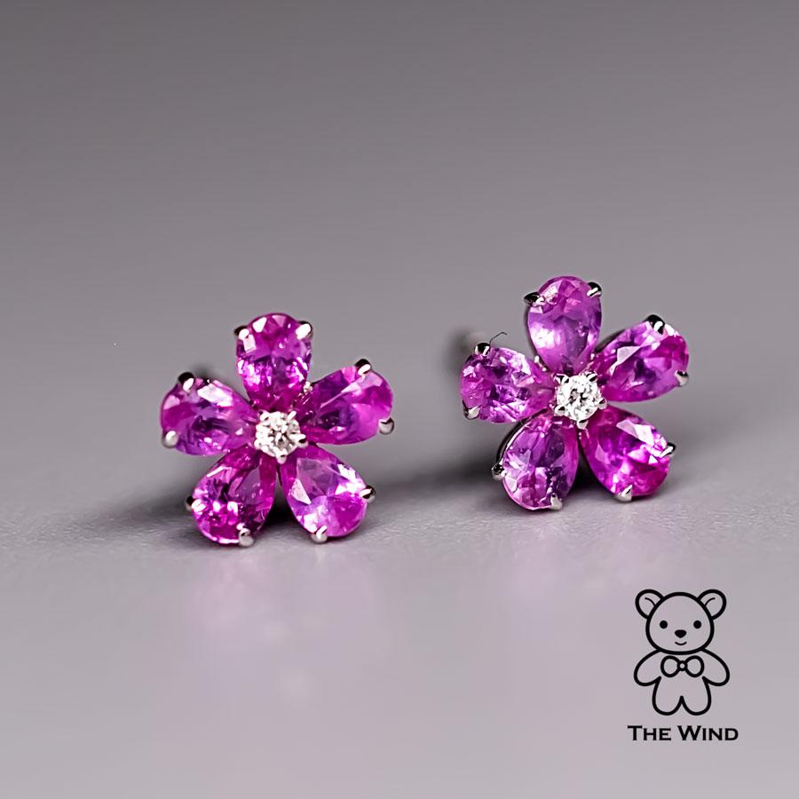 Taille brillant Clous d'oreilles fleur de cerisier Sakura en or rose 18 carats avec saphir rose et diamants