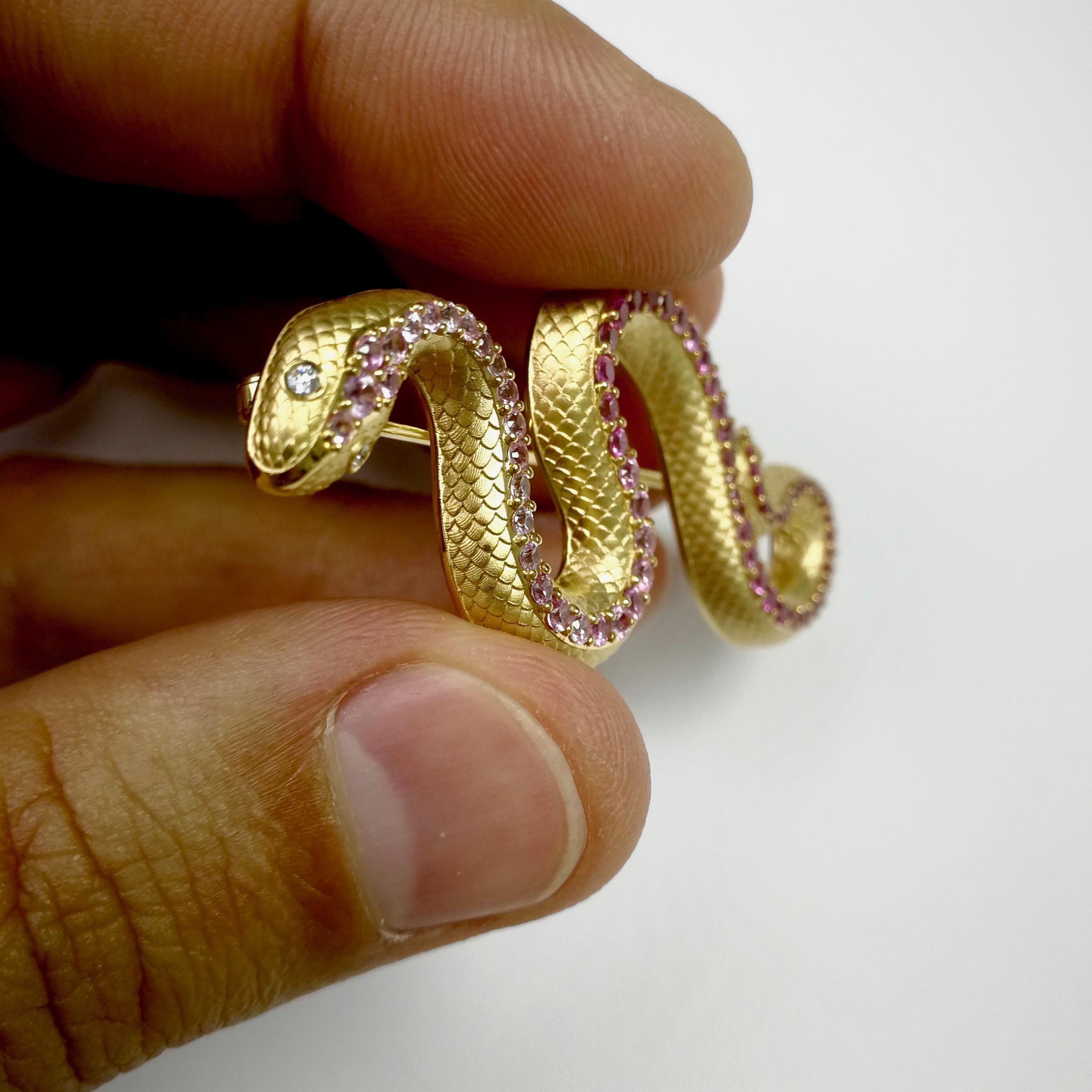 Contemporary Pink Sapphire Diamonds 18 Karat Yellow Gold Snake Brooch For Sale