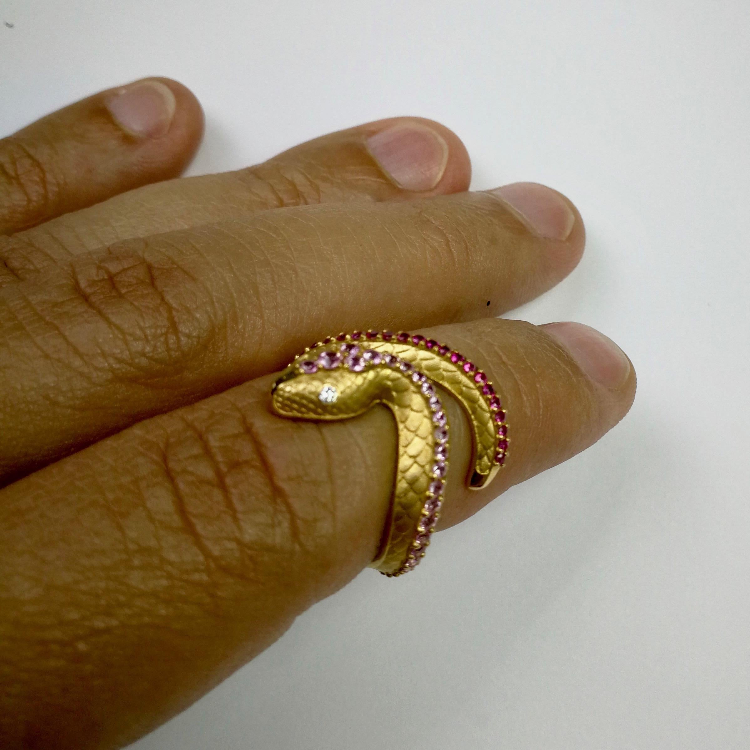 Pink Sapphire Diamonds 18 Karat Yellow Gold Snake Ring In New Condition In Bangkok, TH
