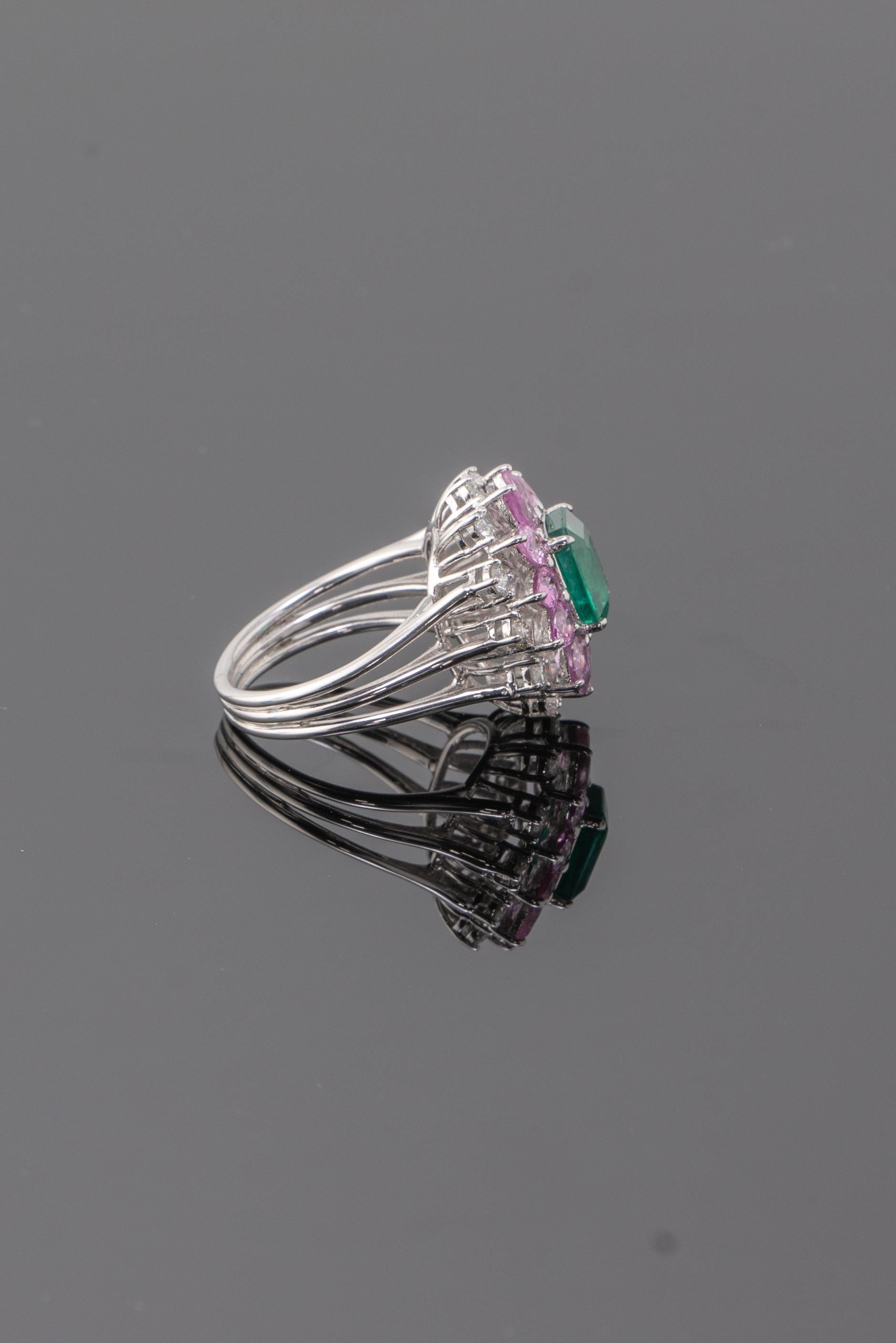 Art Deco Pink Sapphire, Emerald and Diamond 18k Gold Ring For Sale