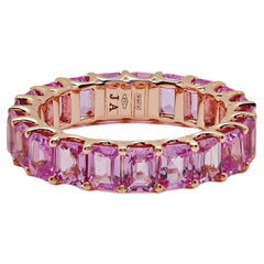 Ewiges Band mit rosa Saphir
