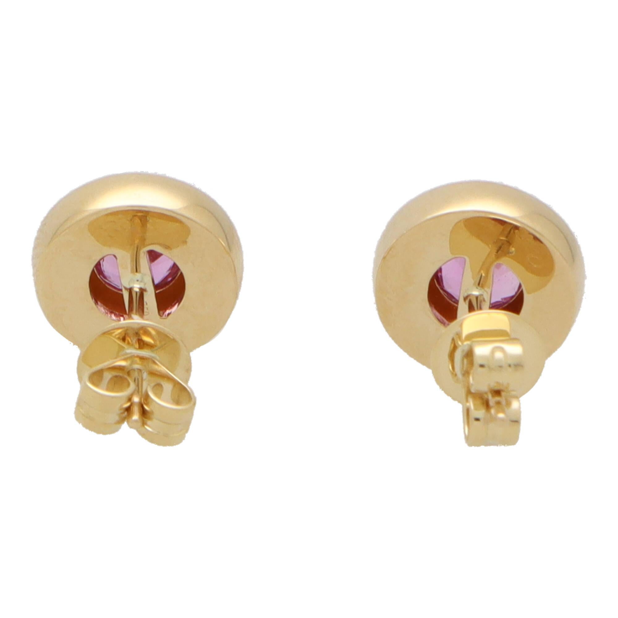 Pink Sapphire Etruscan Inspired Stud Earrings in 18k Yellow Gold In New Condition For Sale In London, GB