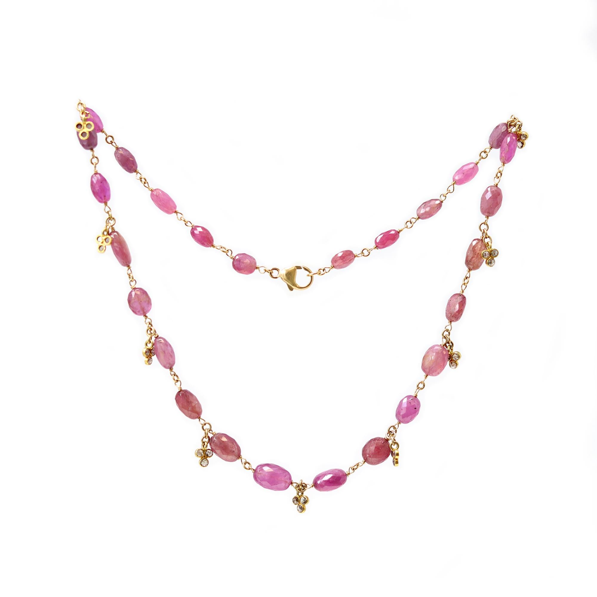 Halskette mit rosa Saphiren, facettierter Perle und Diamanten (Moderne) im Angebot