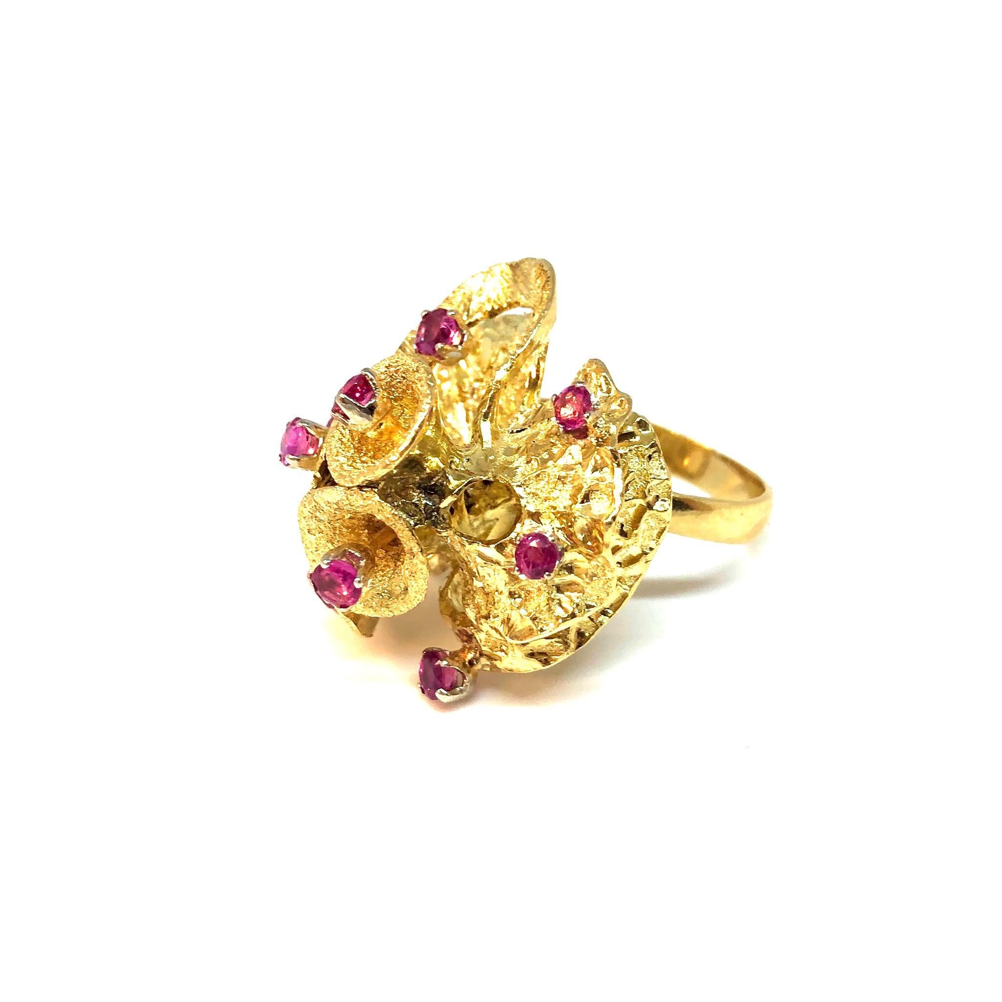 Pink Sapphire Modernist Gold Cocktail Ring 1