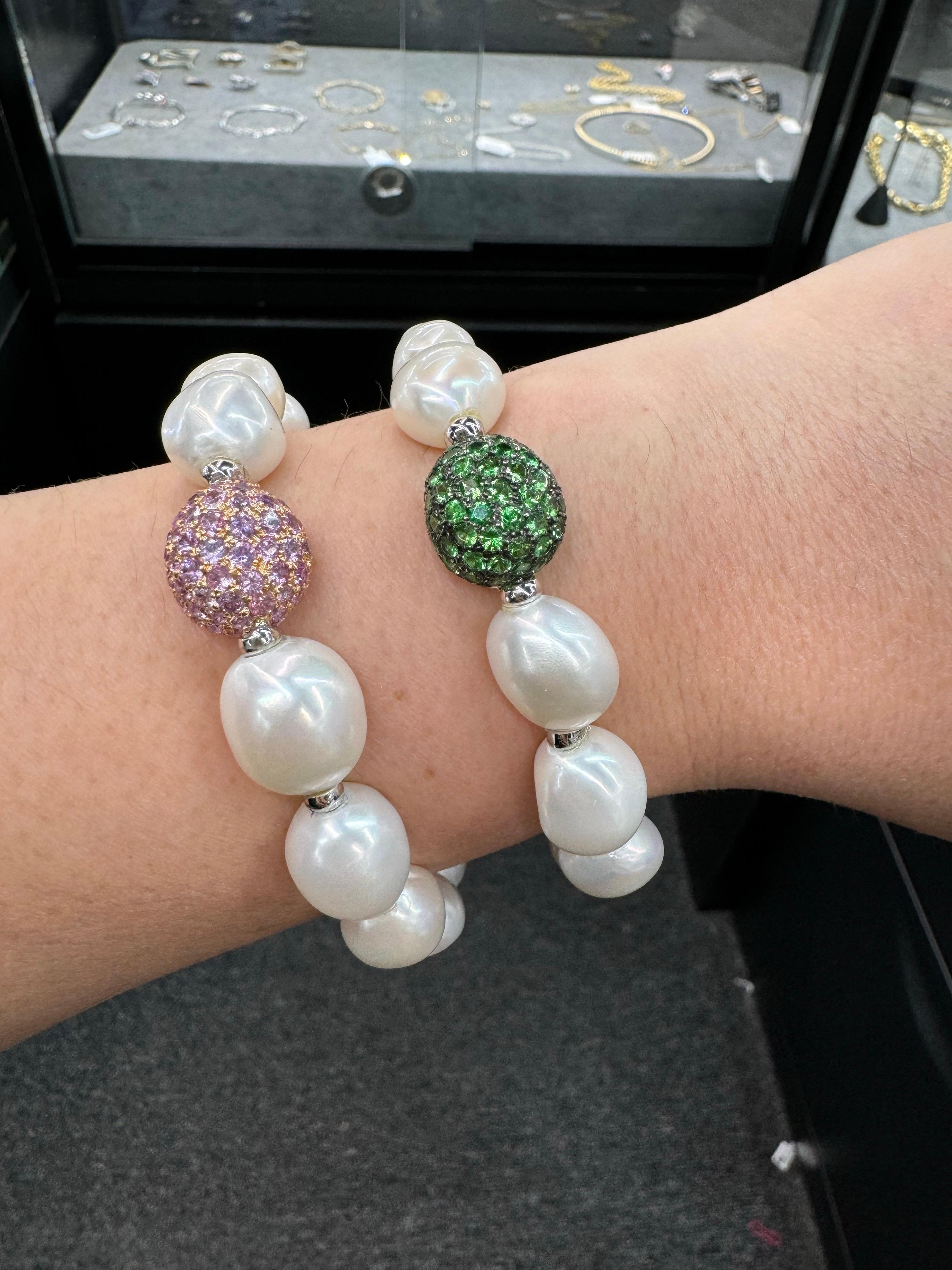 Pink Sapphire Freshwater Pearl Bangle Bracelet 18 Karat White Gold In New Condition In New York, NY