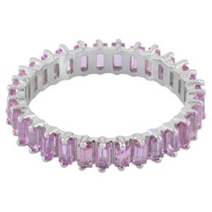 Ring aus 14 Karat Weißgold mit rosa Saphir-Eternity-Band