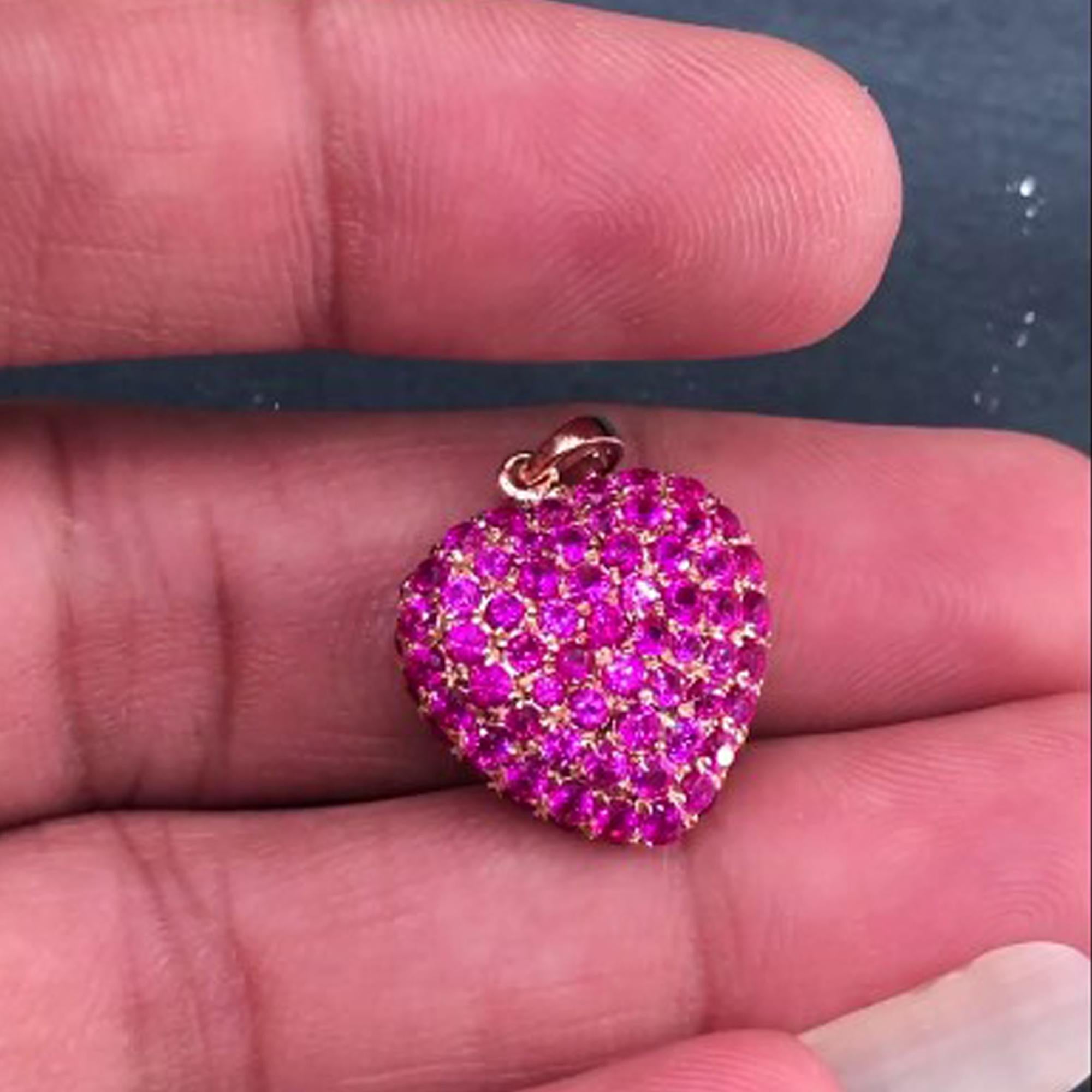 Round Cut Pink Sapphire Gemstone Heart Pendant 18 Karat Rose Gold Handmade Fine Jewelry For Sale