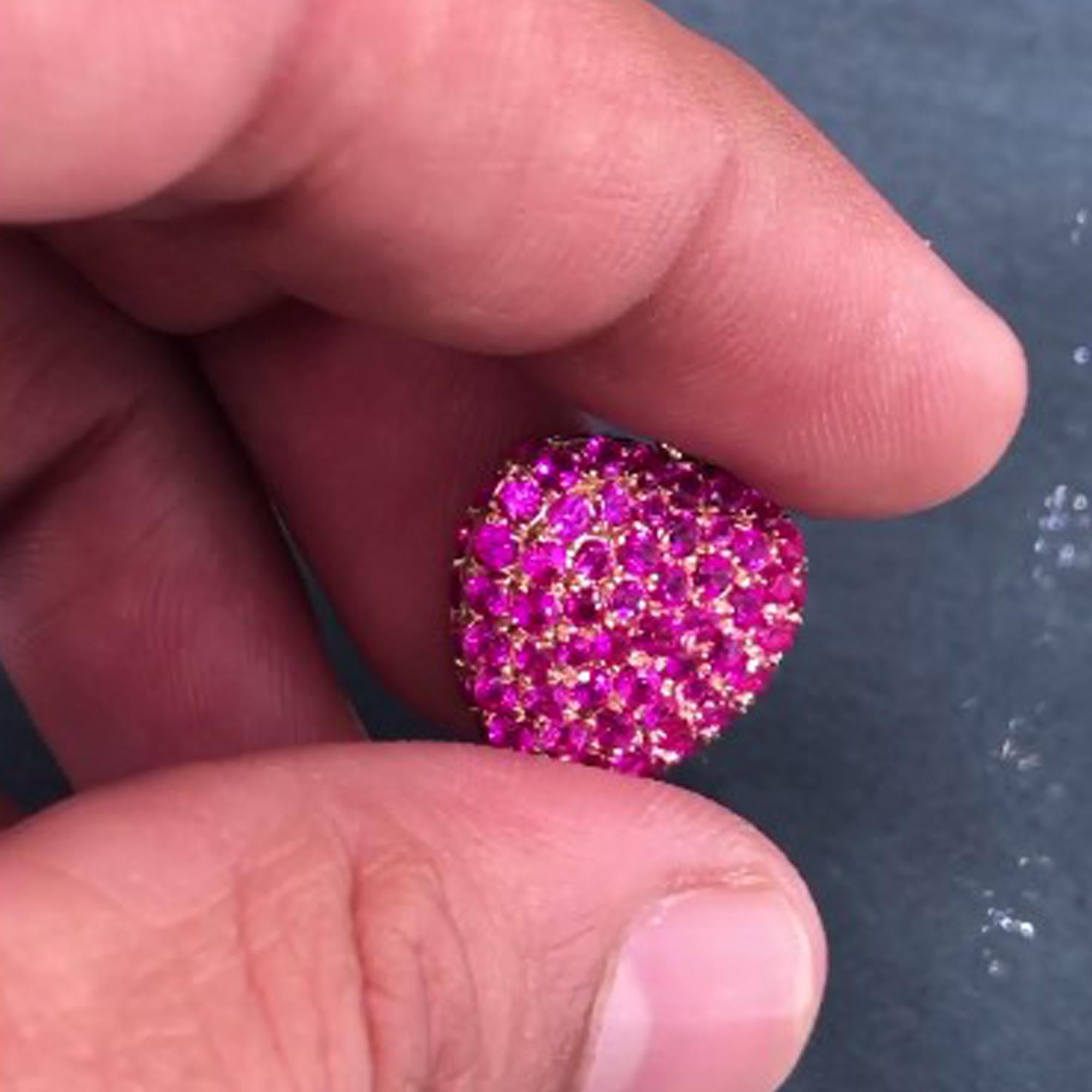 Women's Pink Sapphire Gemstone Heart Pendant 18 Karat Rose Gold Handmade Fine Jewelry For Sale