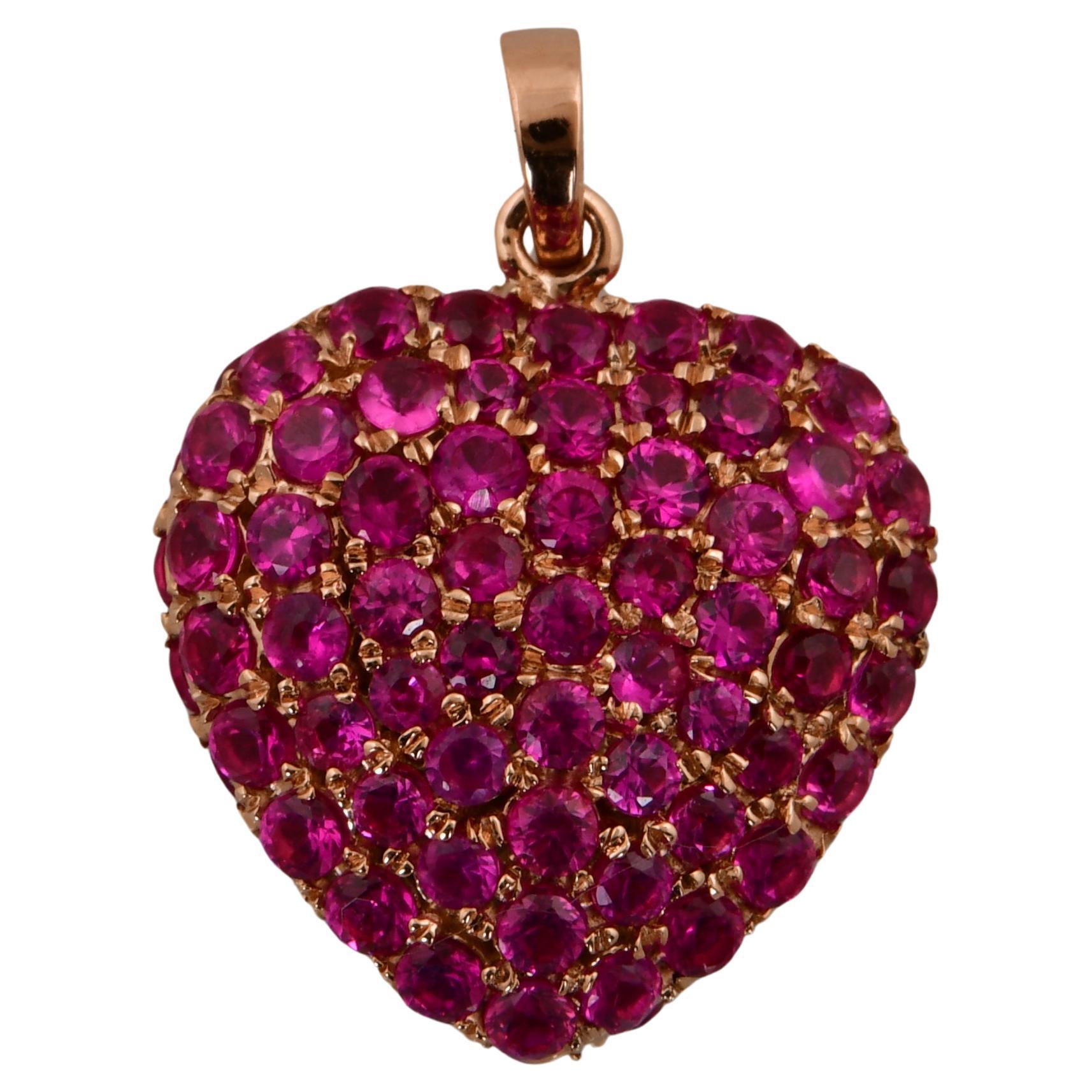 Pink Sapphire Gemstone Heart Pendant 18 Karat Rose Gold Handmade Fine Jewelry For Sale