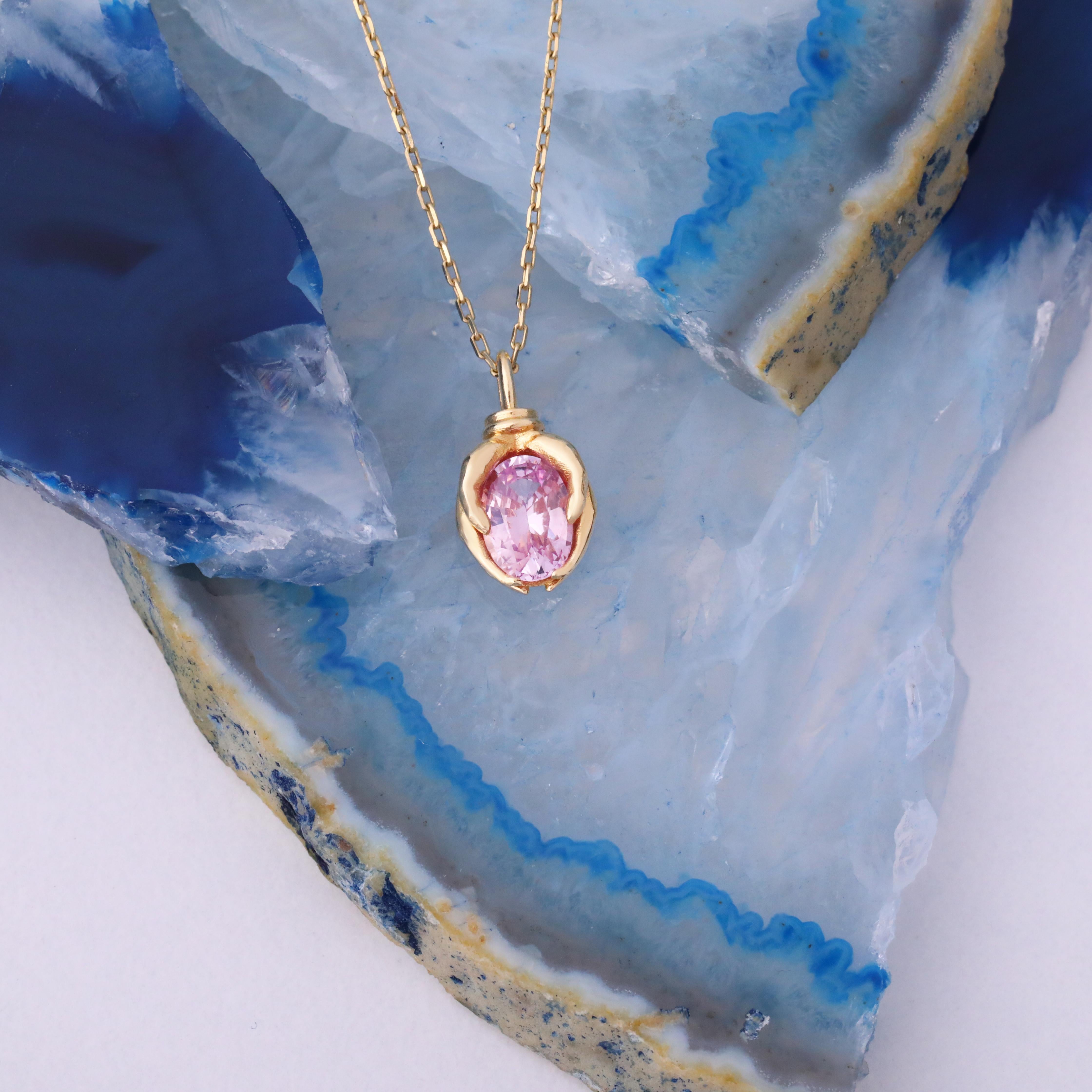 Oval Cut Pink Sapphire ”Gift Of Love” 0.90ct Solid Gold Necklace For Sale