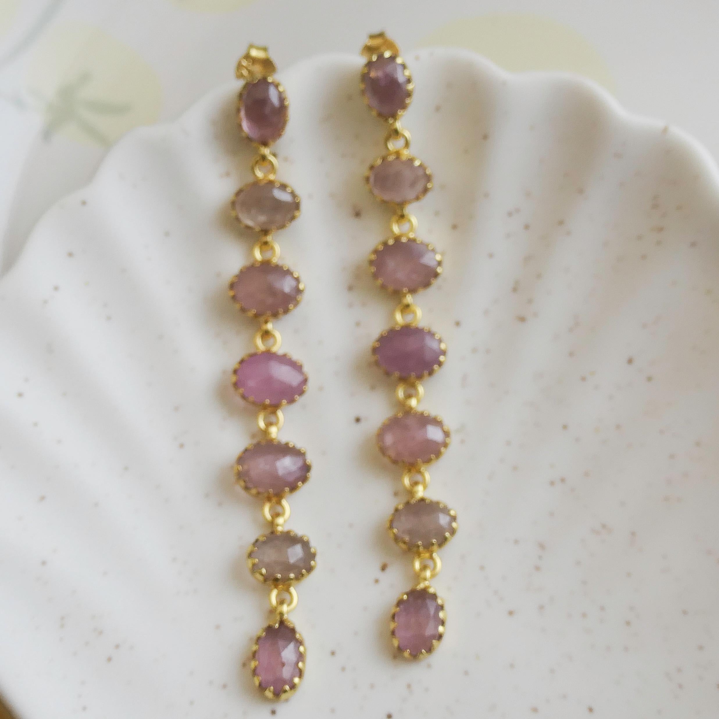 Boucles d'oreilles en argent sterling plaqué or et saphir rose en vente 5