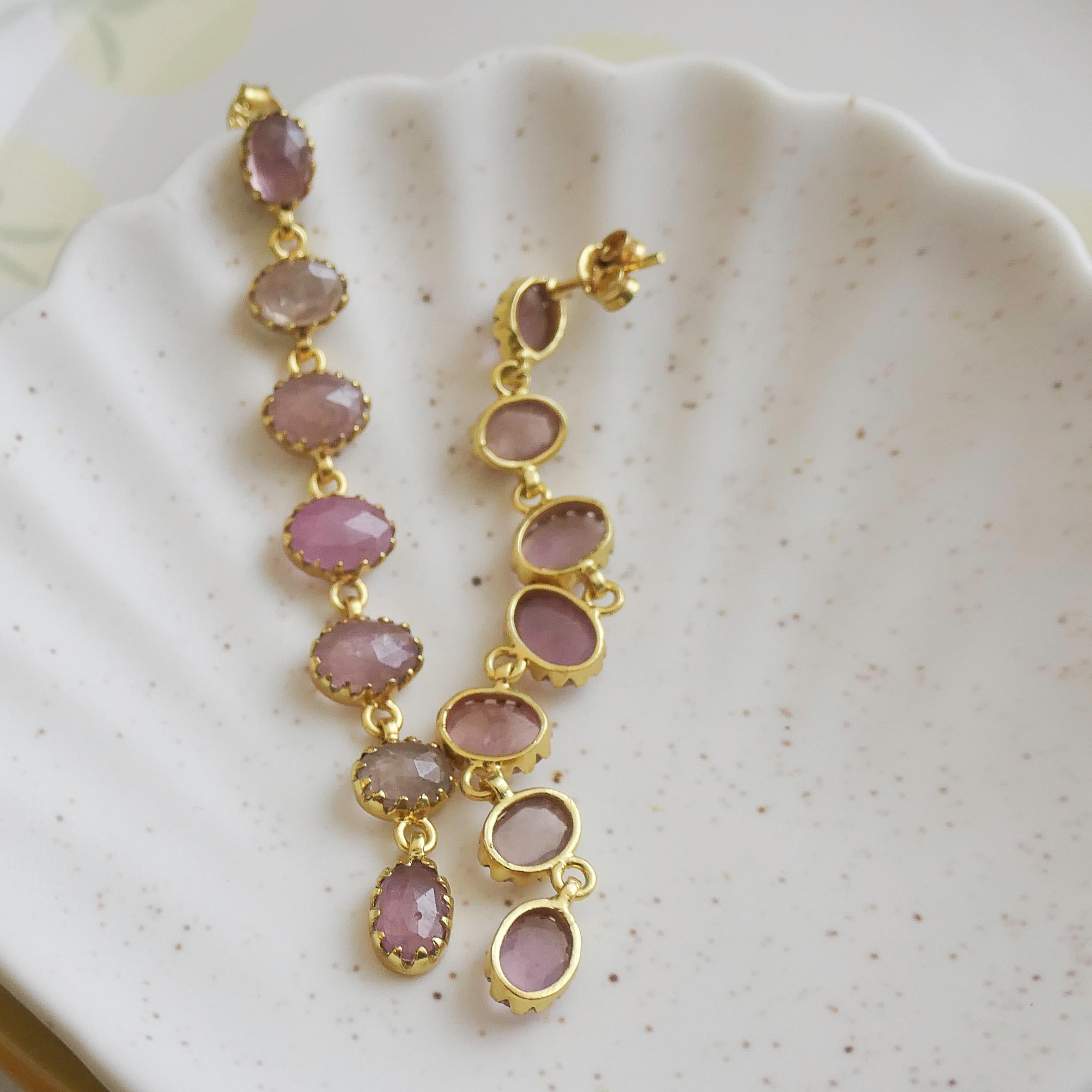 Boucles d'oreilles en argent sterling plaqué or et saphir rose en vente 6