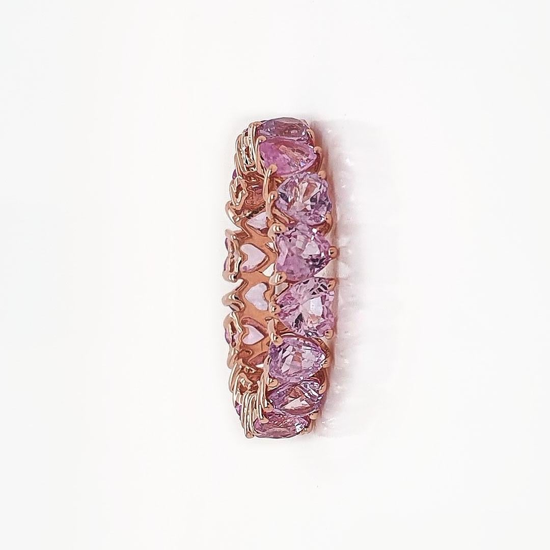 Stone : Pink Sapphire
Type : Natural
Ring Weight- 4.26 gms
Shape : Hearts
Weight :  4.32 Carats
Size : US 6.5
Metal : Rose Gold


Please allow 5-10% fluctuation in stone weight & gold weight as per ring size.