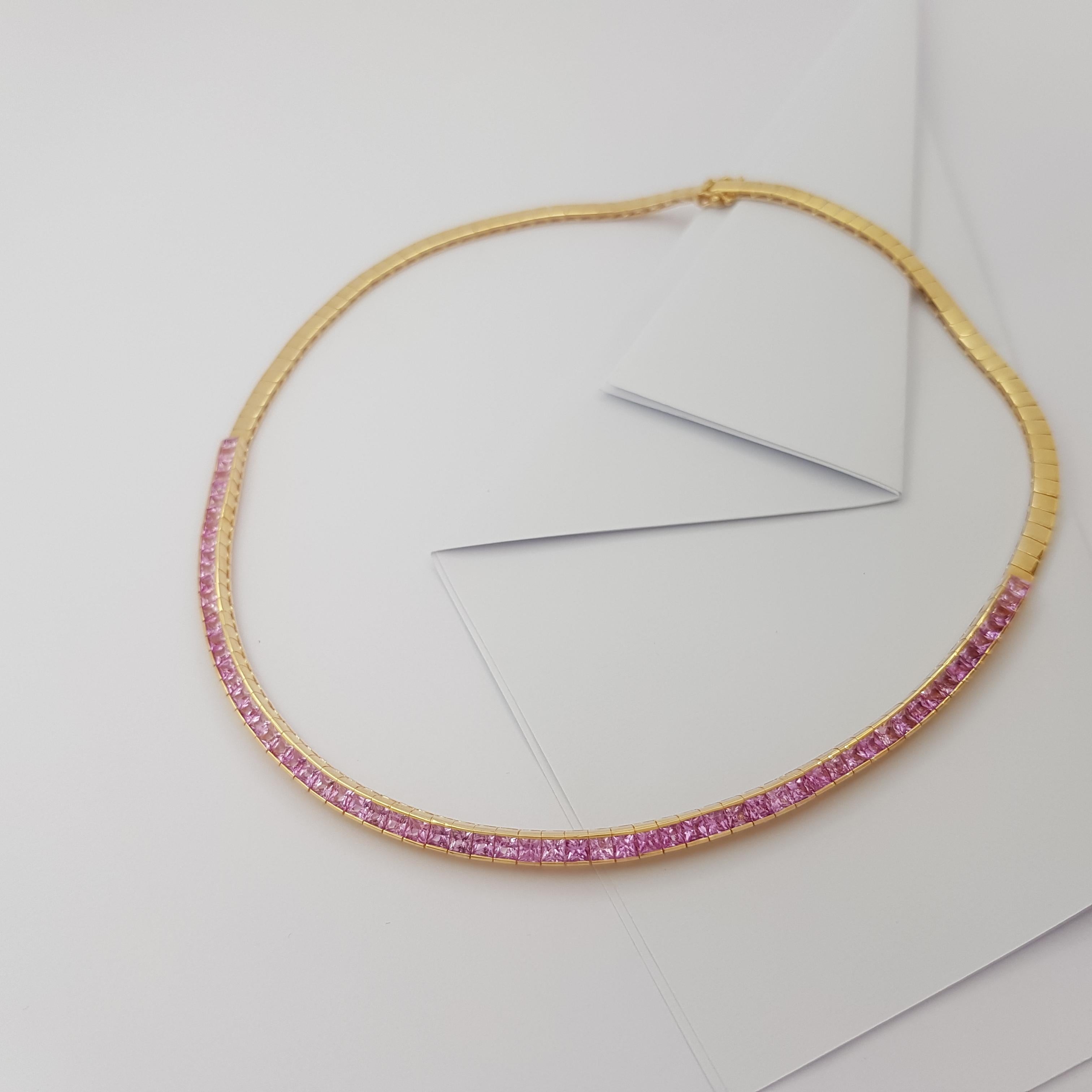 Halskette mit rosa Saphiren in 18 Karat Goldfassungen gefasst (Carréschliff) im Angebot
