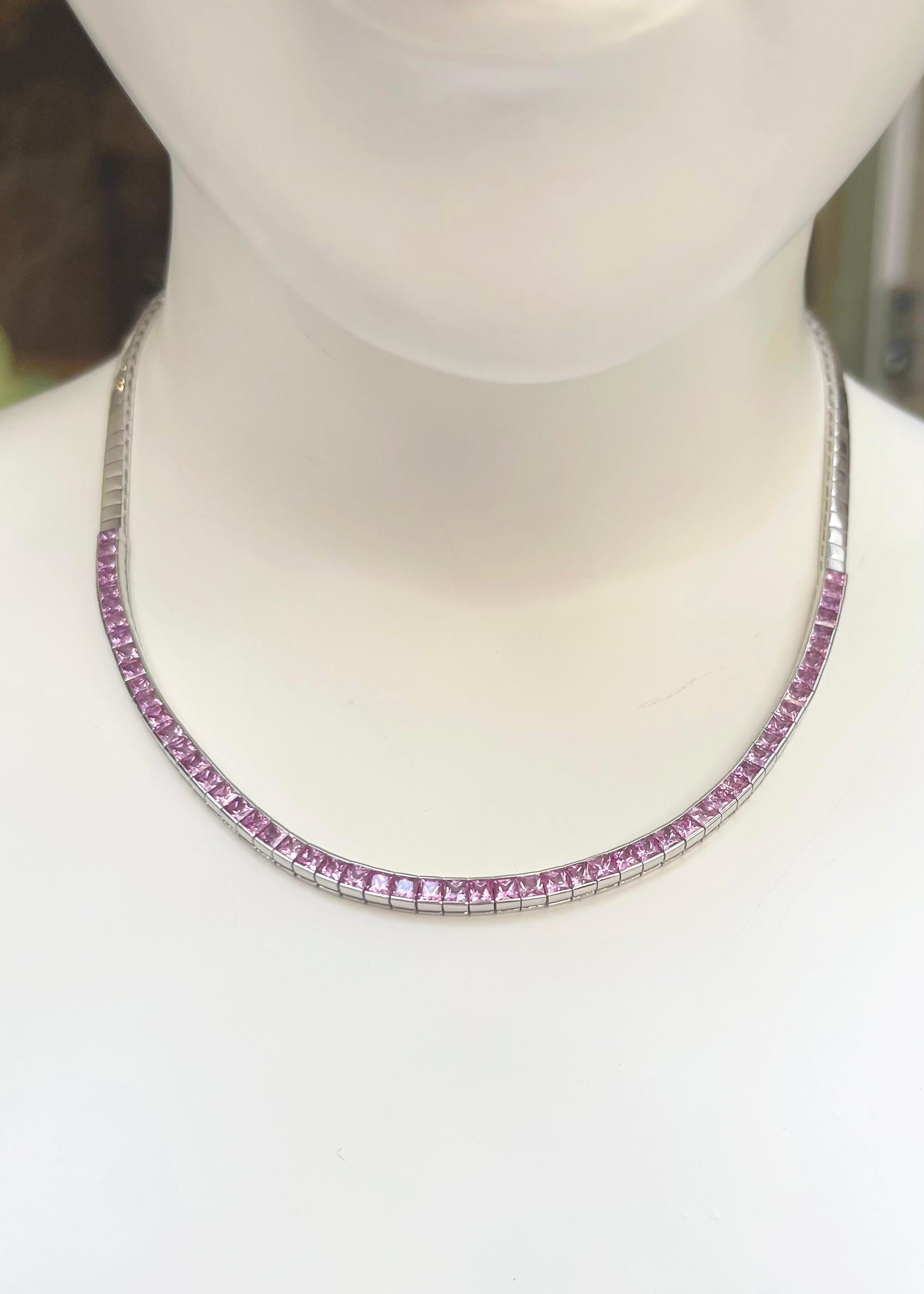 Collana con zaffiro rosa da 9,18 carati e montatura in oro bianco 18 carati

Larghezza: 0,4 cm 
Lunghezza: 42 cm
Peso totale: 36,58 grammi

