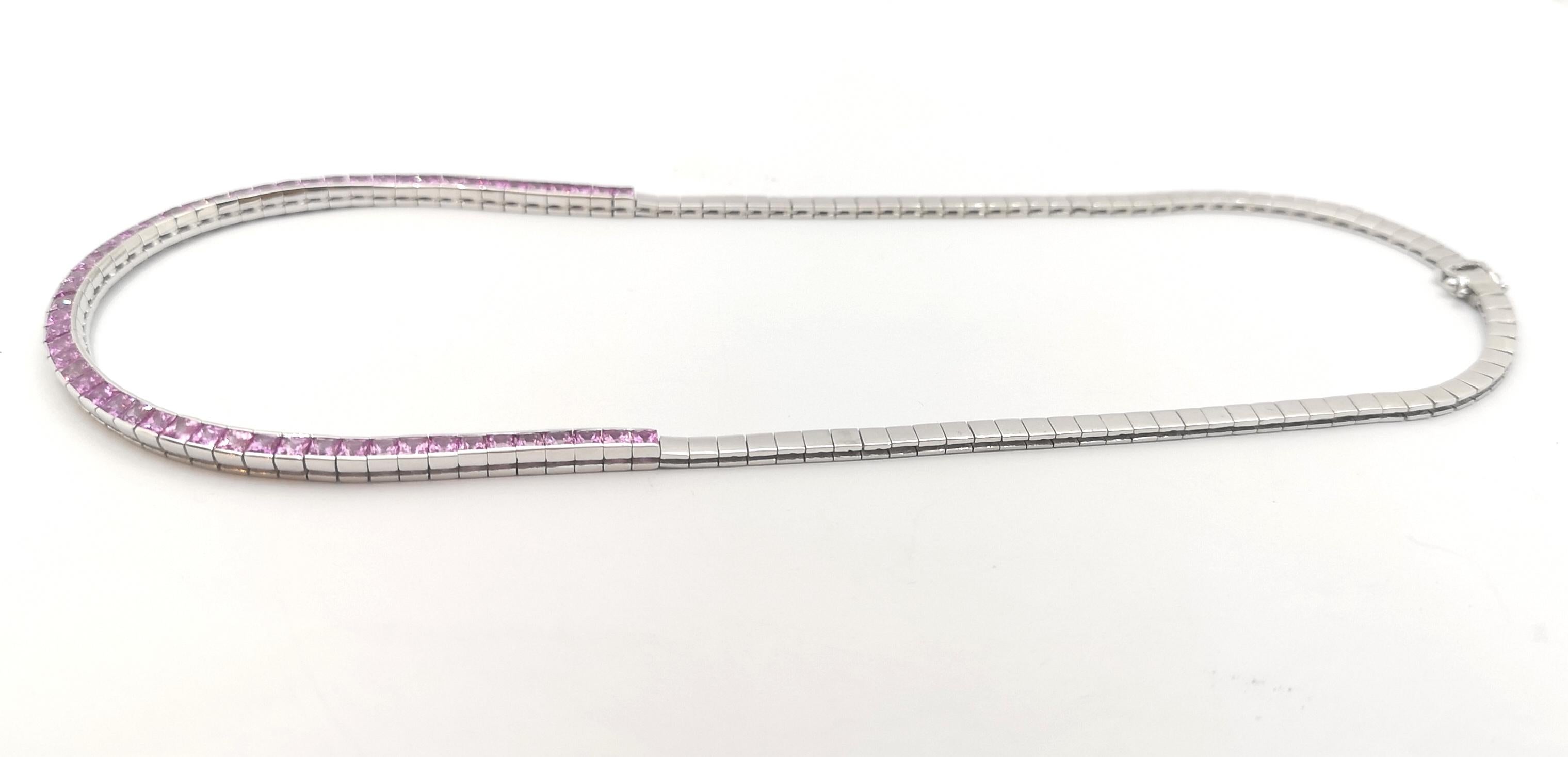 Pink Sapphire Necklace set in 18K White Gold Settings In New Condition For Sale In Bangkok, TH