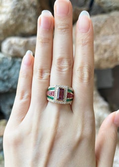 Pink Sapphire, Orange Sapphire, Emerald and Diamond Ring set in 18K Gold Setting