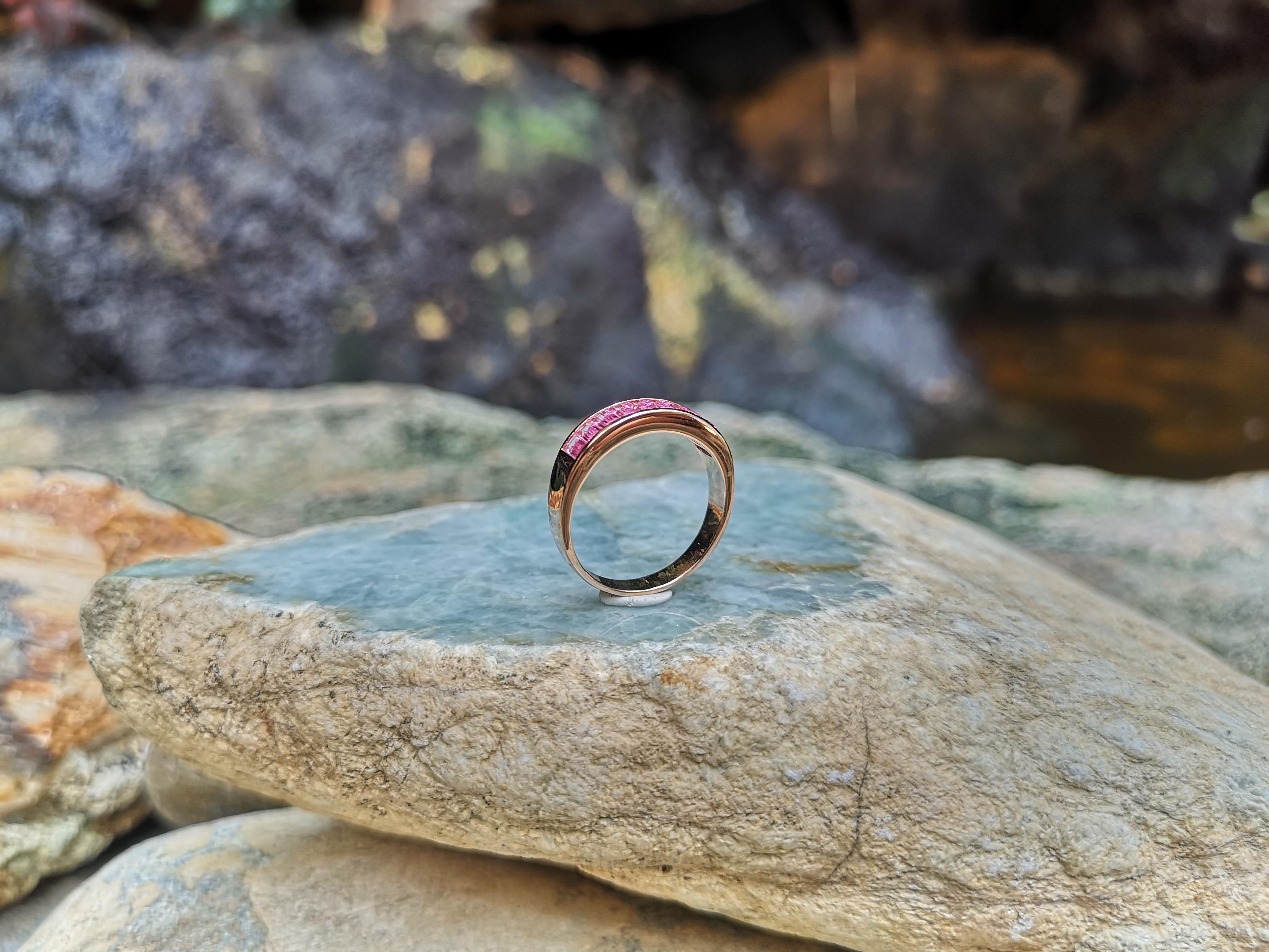Bague en or rose 18 carats sertie d'un saphir rose en vente 4