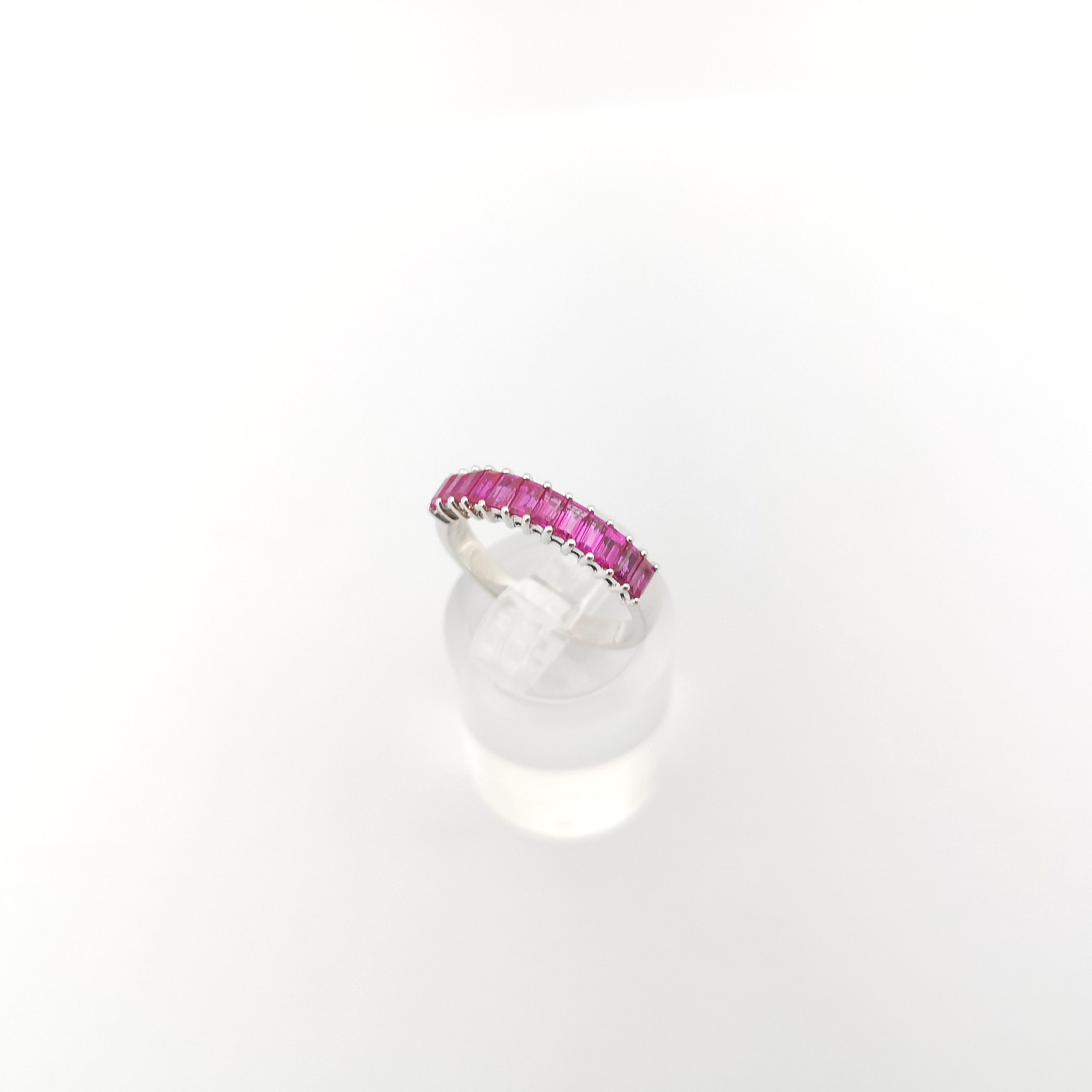Pink Sapphire Ring set in 18K White Gold Settings For Sale 5