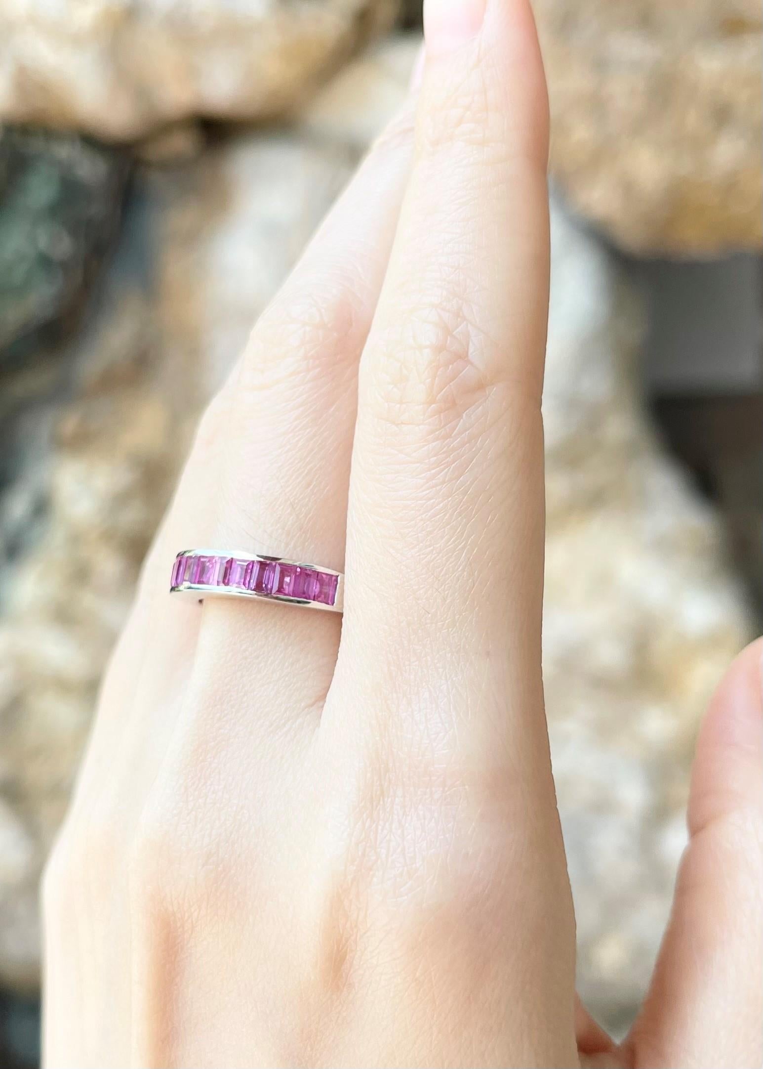 Contemporary Pink Sapphire Ring set in 18K White Gold Settings For Sale