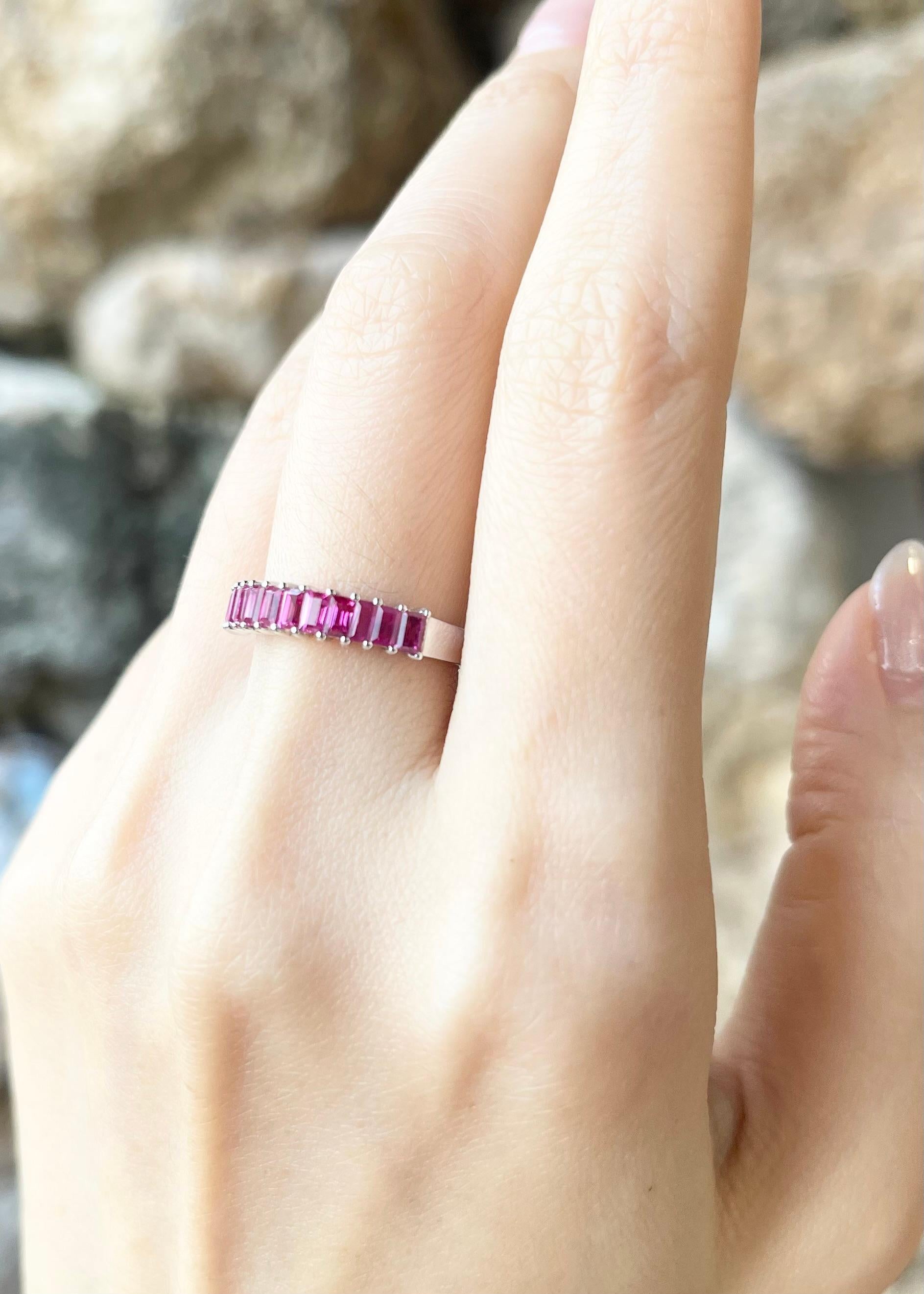 Pink Sapphire Ring set in 18K White Gold Settings In New Condition For Sale In Bangkok, TH