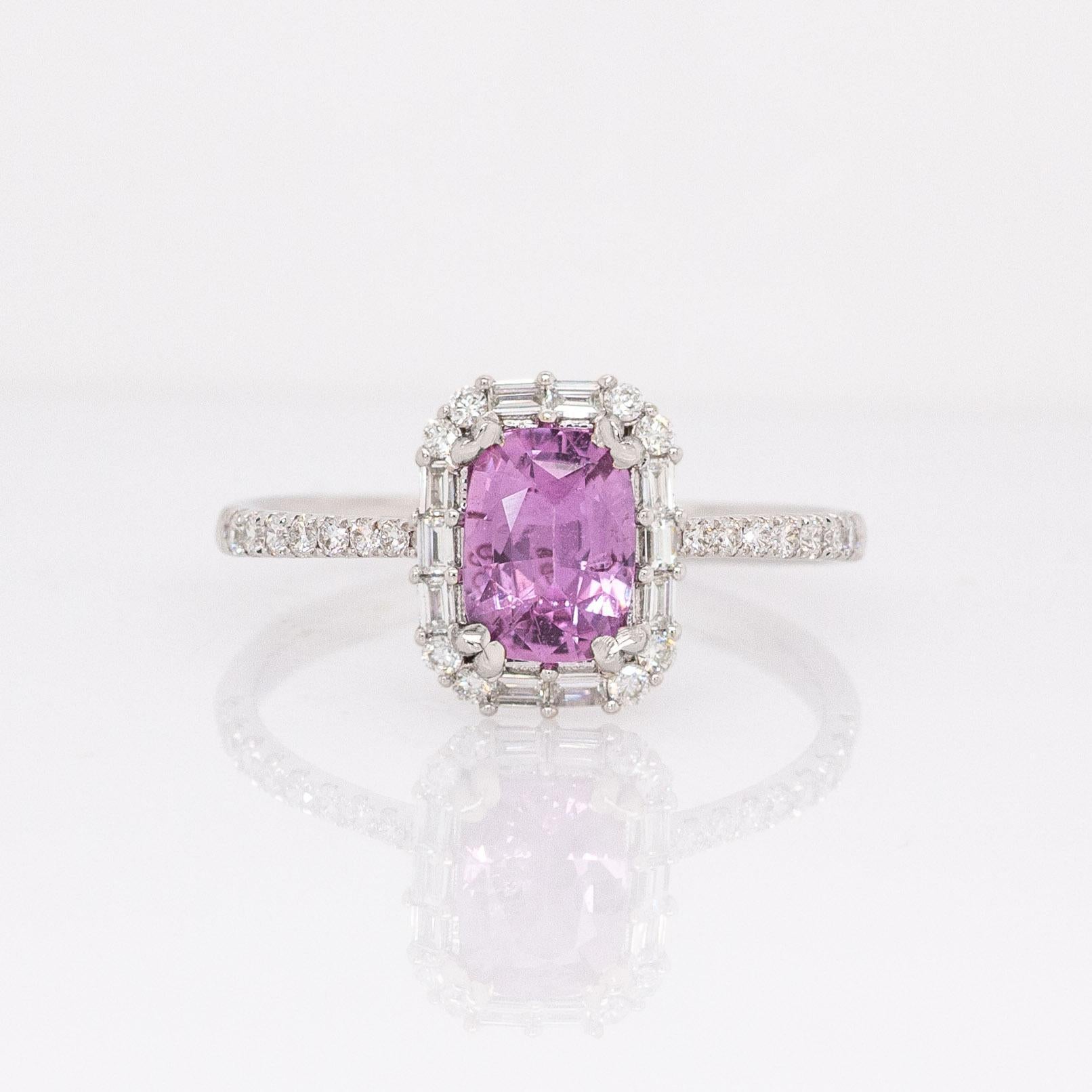 Pink Sapphire Ring mit natürlichen Diamanten Akzente: Massiv 14k Weißgold, 7x5mm (Zeitgenössisch) im Angebot