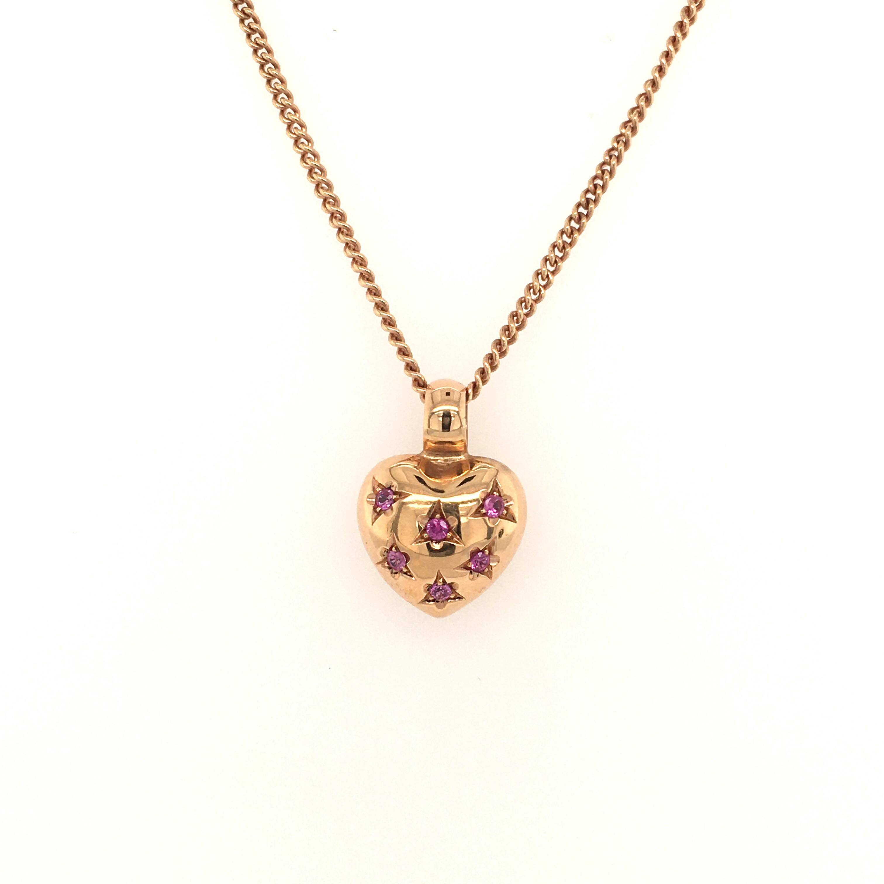 Lovely pendant in rose gold 750 set with 6 round cut pink sapphires totaling approx. 0.18 ct.

Please, ask for additional pictures if you are interested in this item.

Length: 44 cm / 17.32
Weight: 12.78 grams
Maker's mark: present
Assay mark: 750