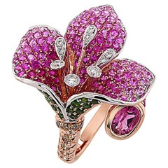 Ring mit rosa Saphir, Rubin und mehreren Edelsteinen The Lilly Flower Rose Gold Florales Design