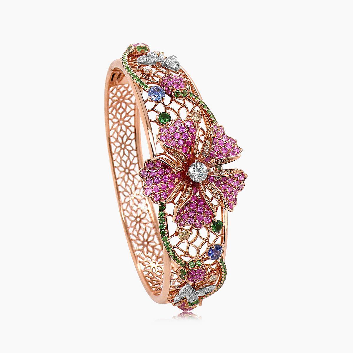 Taglio misto Bracciale in oro rosa con zaffiro rosa, rubino e diamante bianco con farfalla floreale in vendita