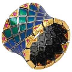 Pink Sapphire Scarab 18 Karat Gold Flexible Ring