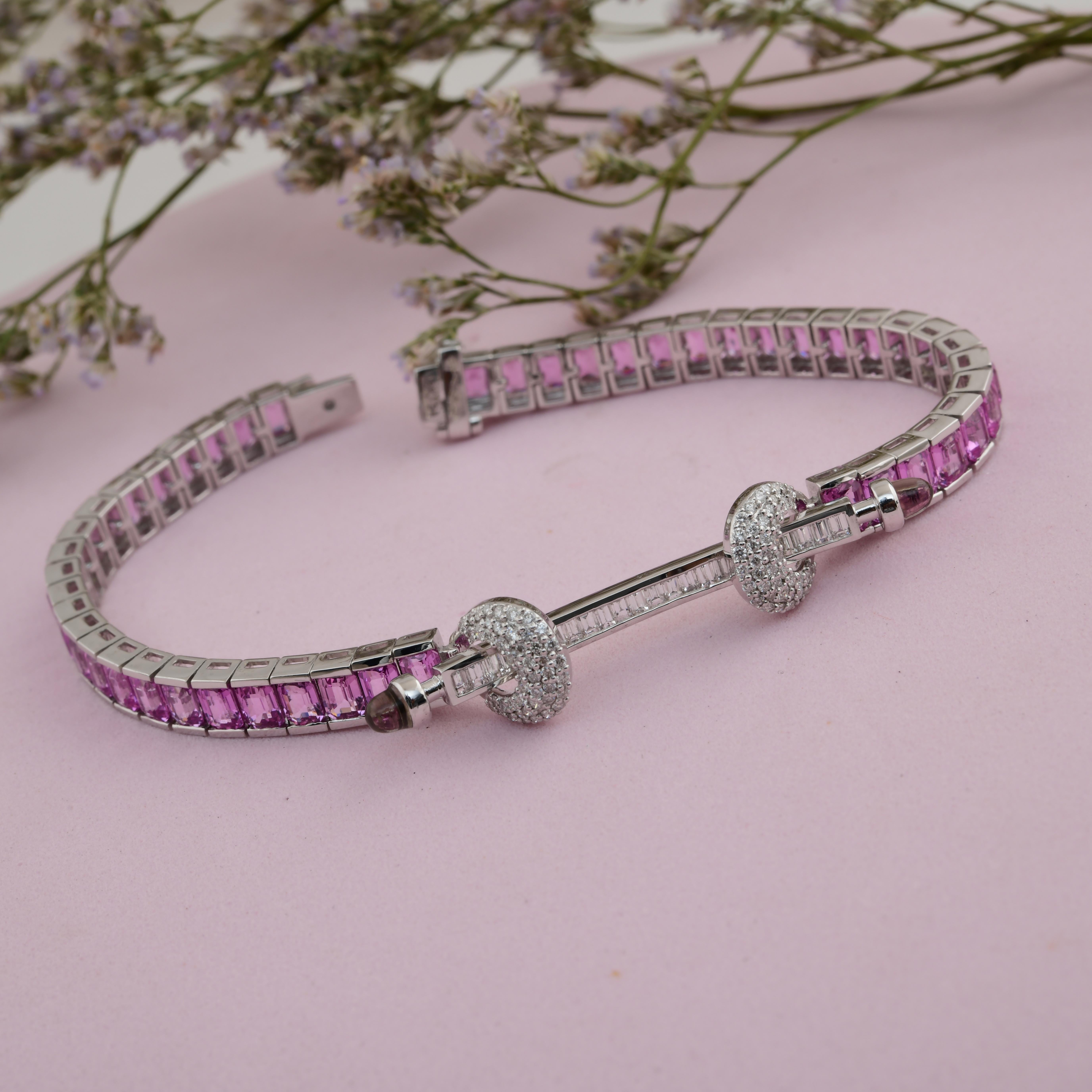 Taglio smeraldo Zaffiro rosa Smokey SI Clarity HI Color Diamond Bracciale in oro bianco 18 carati in vendita