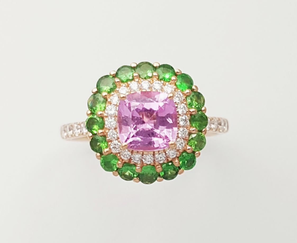 Anello con zaffiro rosa, tsavorite e diamante incastonati in oro rosa 18 carati in vendita 5