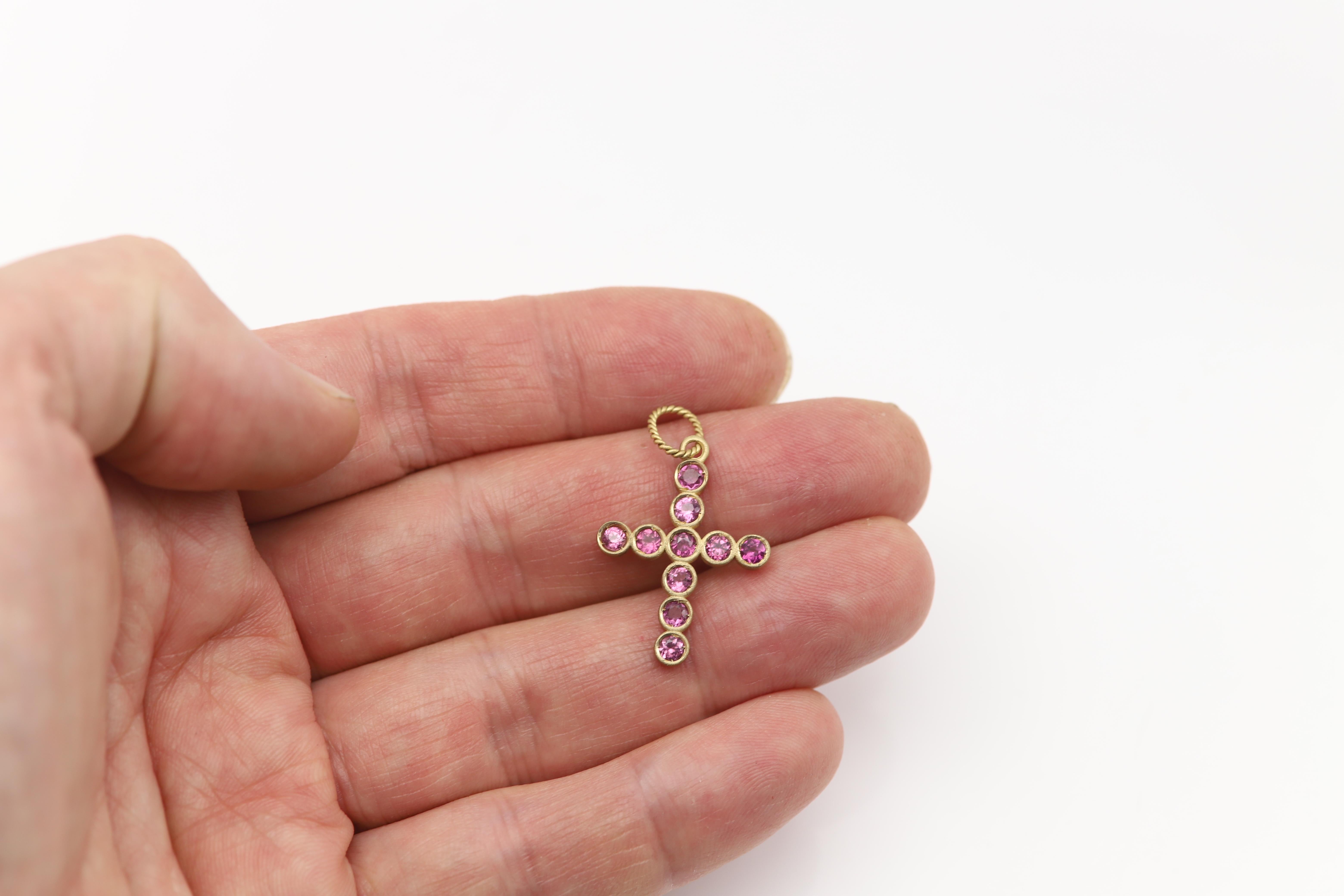 Saphir rose Croix Vintage made in Italy 14 Karat Pendentif Croix en vente 8