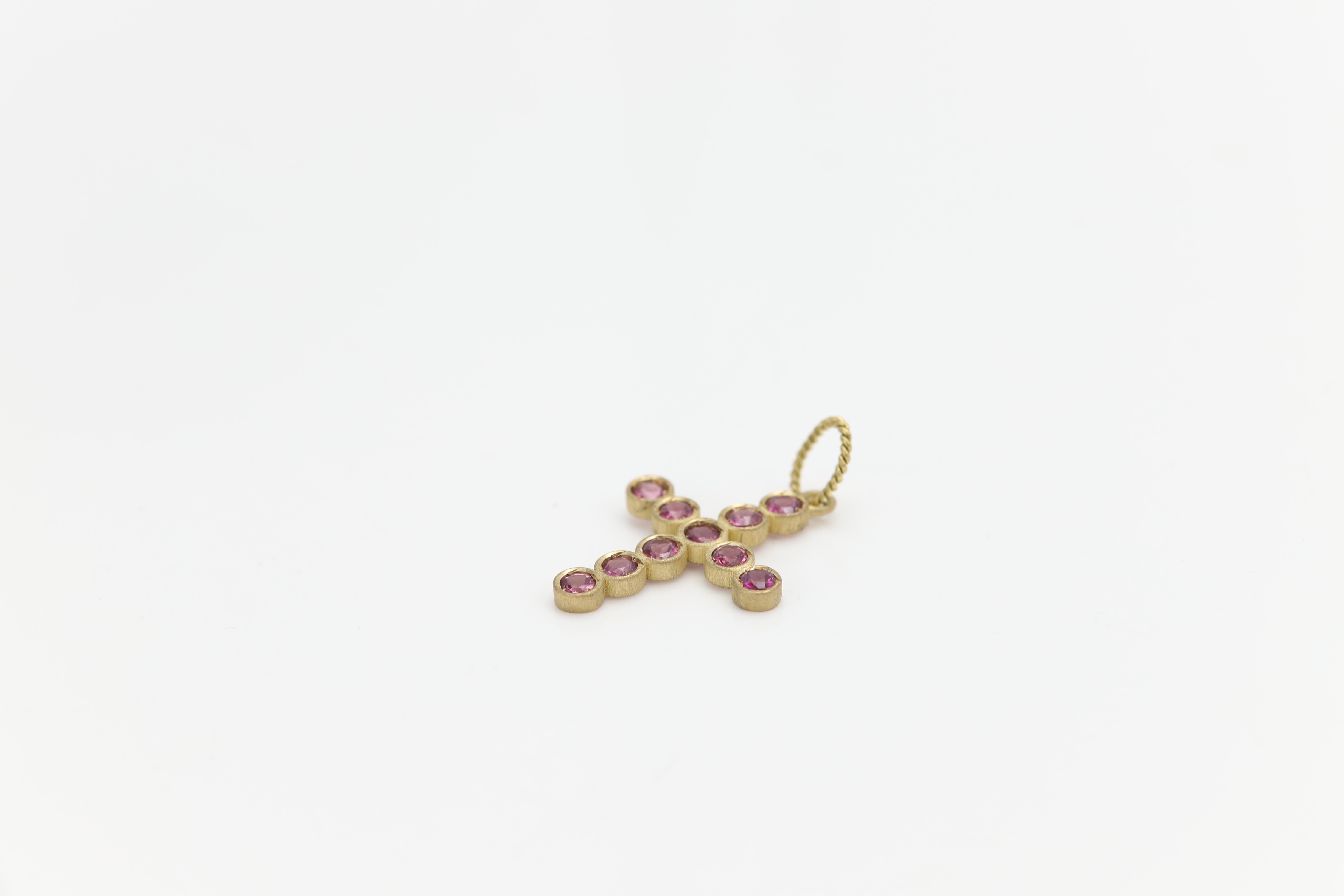 Saphir rose Croix Vintage made in Italy 14 Karat Pendentif Croix Pour femmes en vente