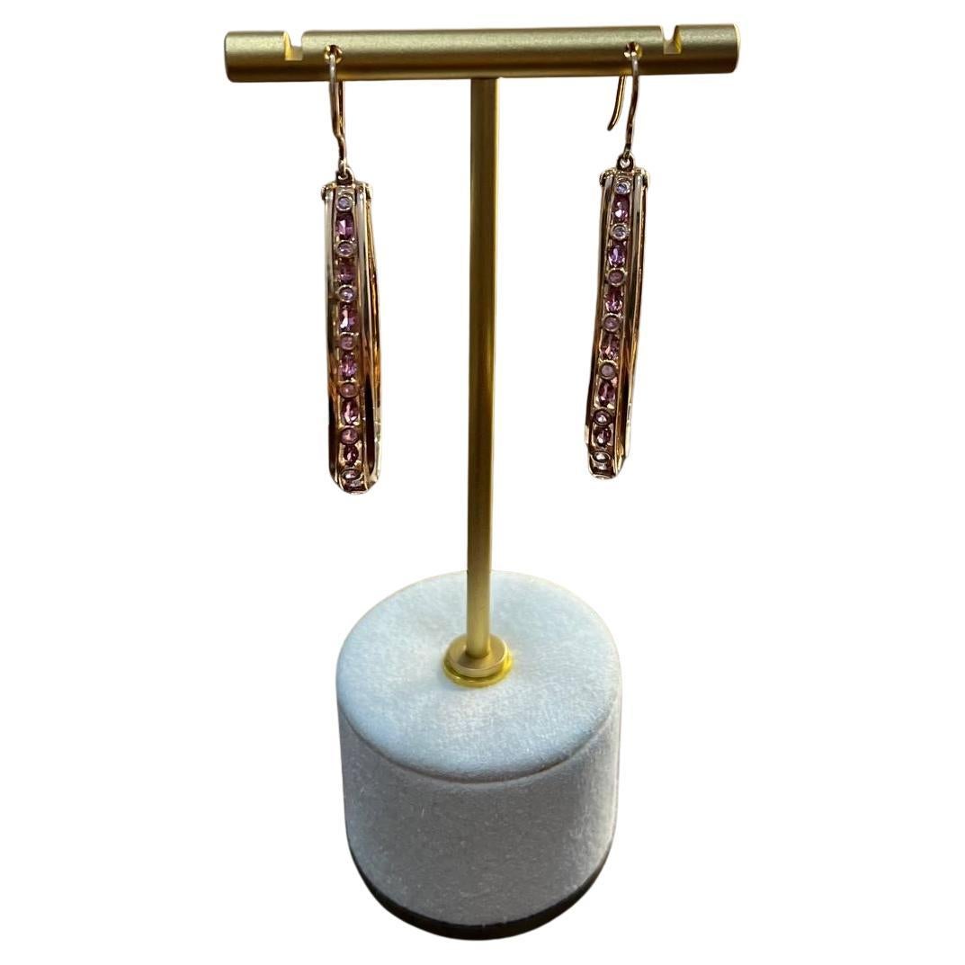 Zaffiro rosa e diamanti bianchi in oro rosa 14K Orecchini a cerchio a forma di pera in vendita