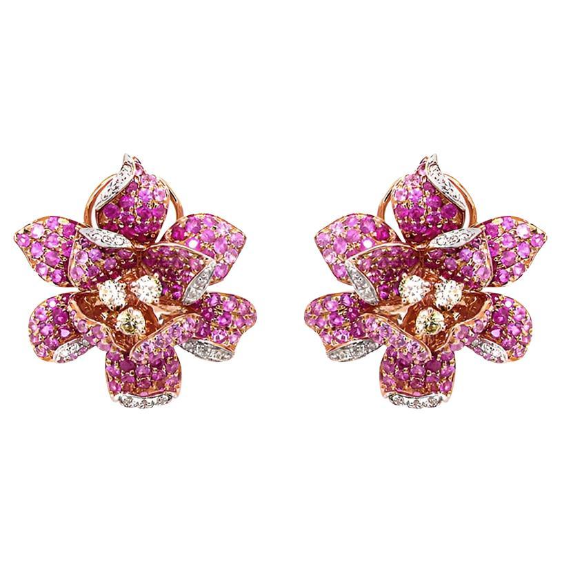 Orecchini a fiore The Lilly in oro rosa 18 carati con zaffiro rosa e diamanti fantasia in vendita