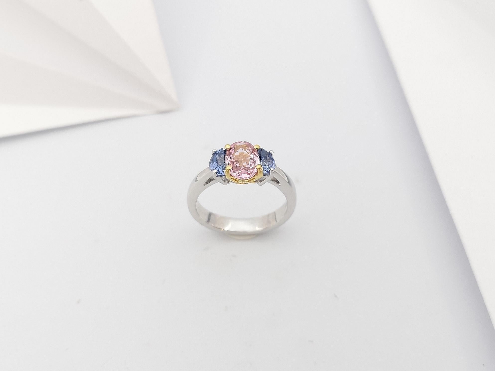Pink Sapphire with Blue Sapphire Ring Set in 18 Karat Rose Gold and Platinum 950 For Sale 6