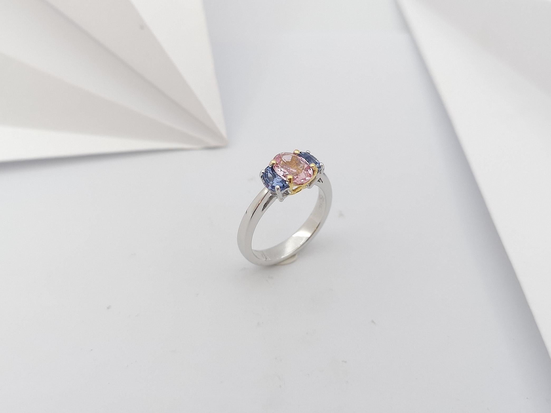 Pink Sapphire with Blue Sapphire Ring Set in 18 Karat Rose Gold and Platinum 950 For Sale 7