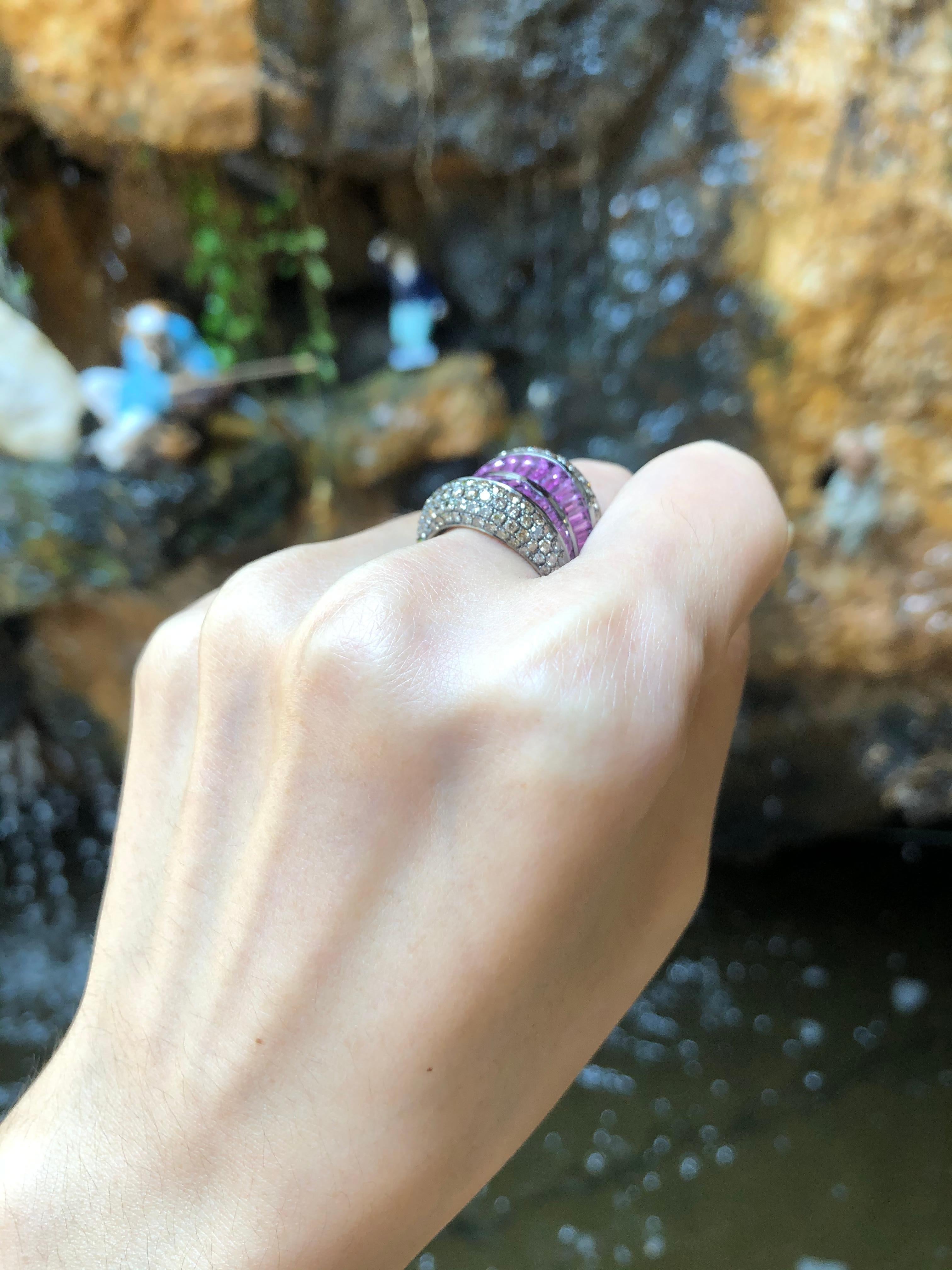 Pink Sapphire with Brown Diamond Ring Set in 18 Karat White Gold Settings In New Condition For Sale In Bangkok, TH