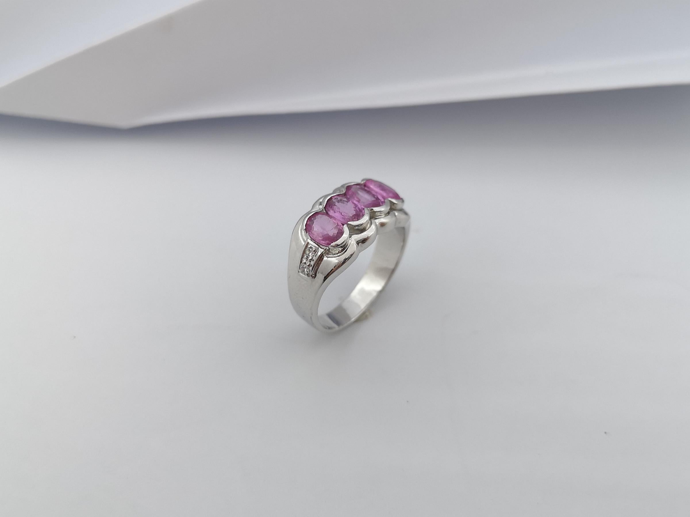 Ring mit rosa Saphir und kubischem Zirkon in Silberfassung im Angebot 9