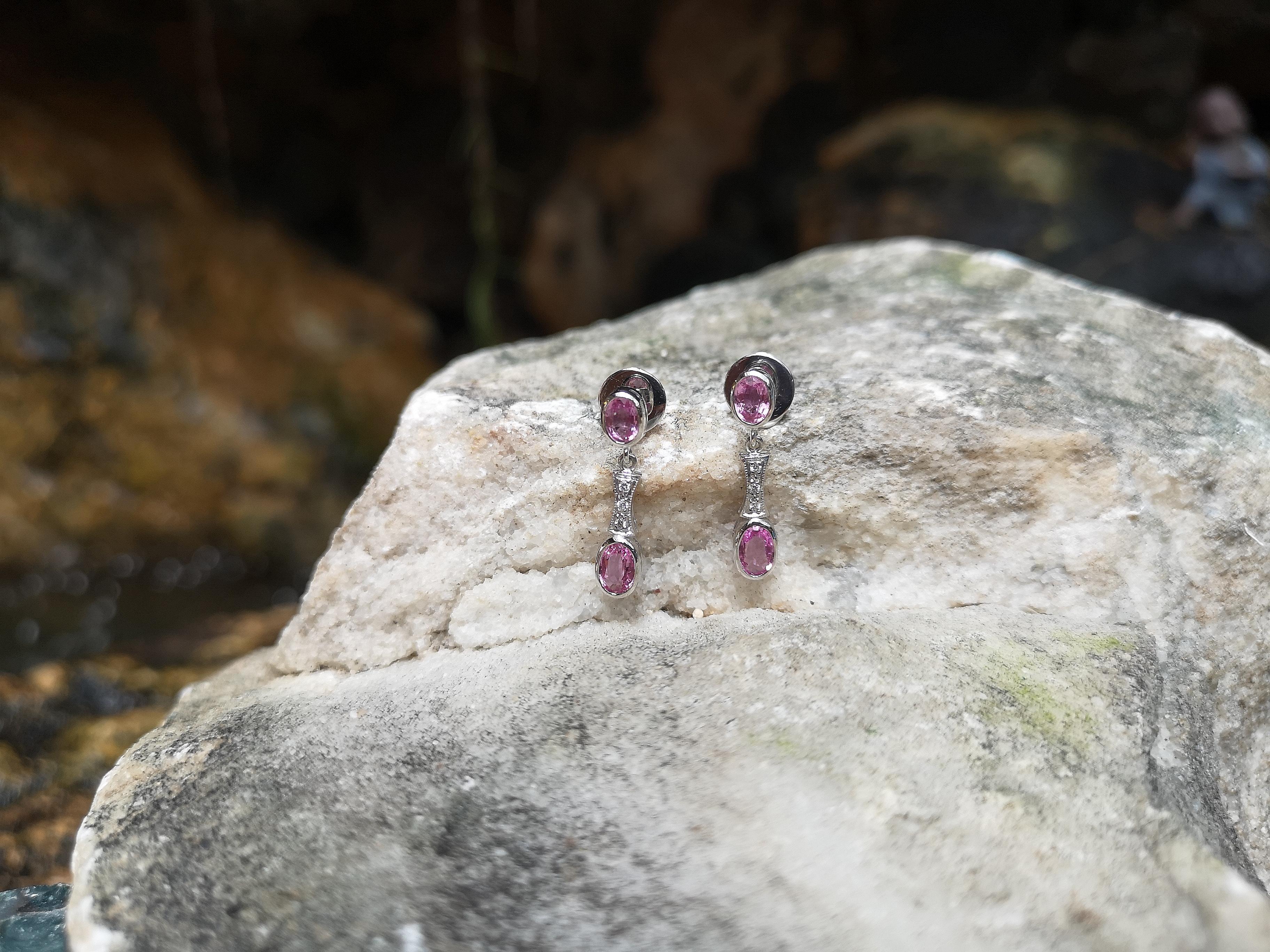 Ohrringe mit rosa rosa Saphiren und Diamanten in 18 Karat Weißgoldfassung Damen
