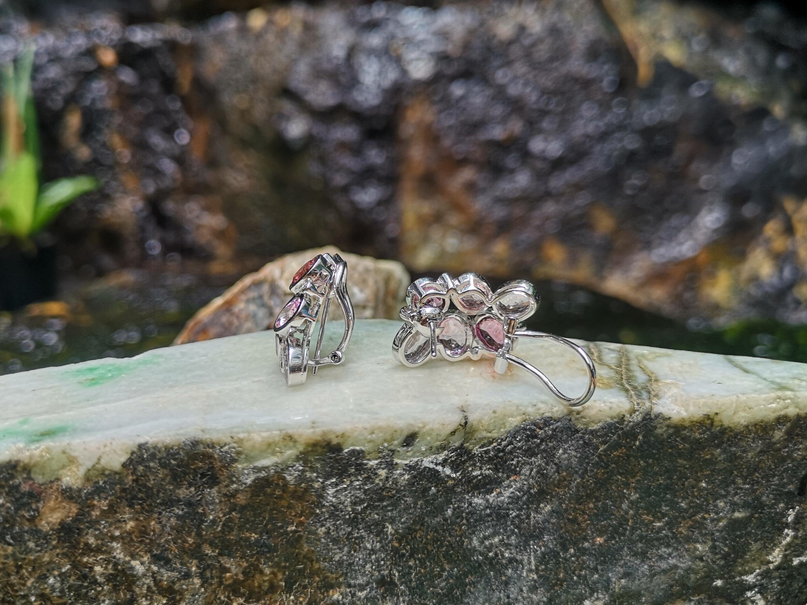 Boucles d'oreilles en or blanc 18 carats avec saphir rose et diamant en vente 1